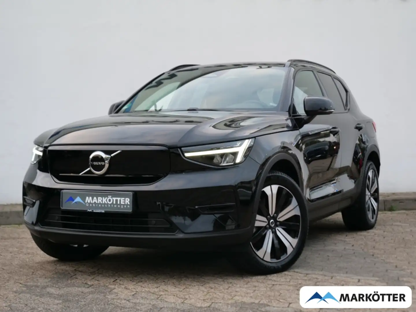 Volvo XC40 P8 Twin Engine AWD Plus /Wärmepumpe/ Schwarz - 1