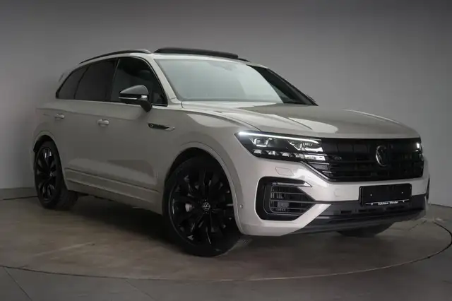 Volkswagen Touareg main image