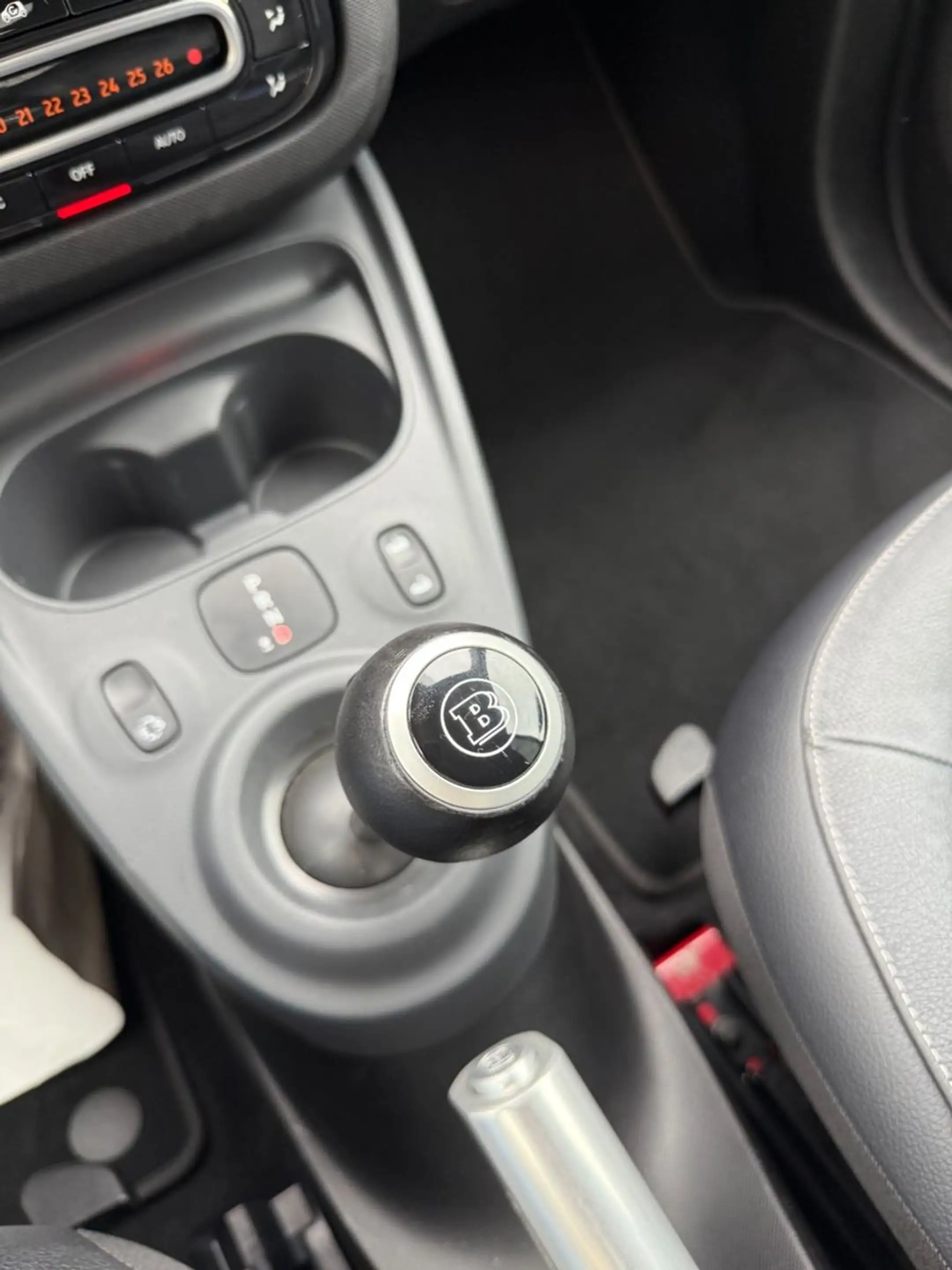 smart forTwo CABRIO*BRABUS TAILOR-MADE*AMBIENTE*LEDER* — photo 6