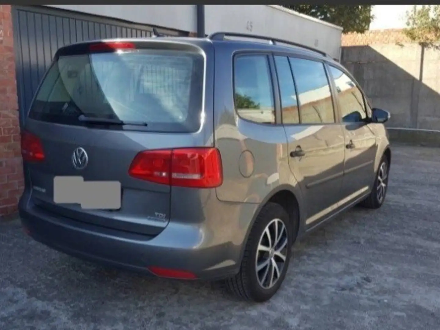 Volkswagen Touran 1.6 TDI  BlueMotion 7Zitplaatsen - 2