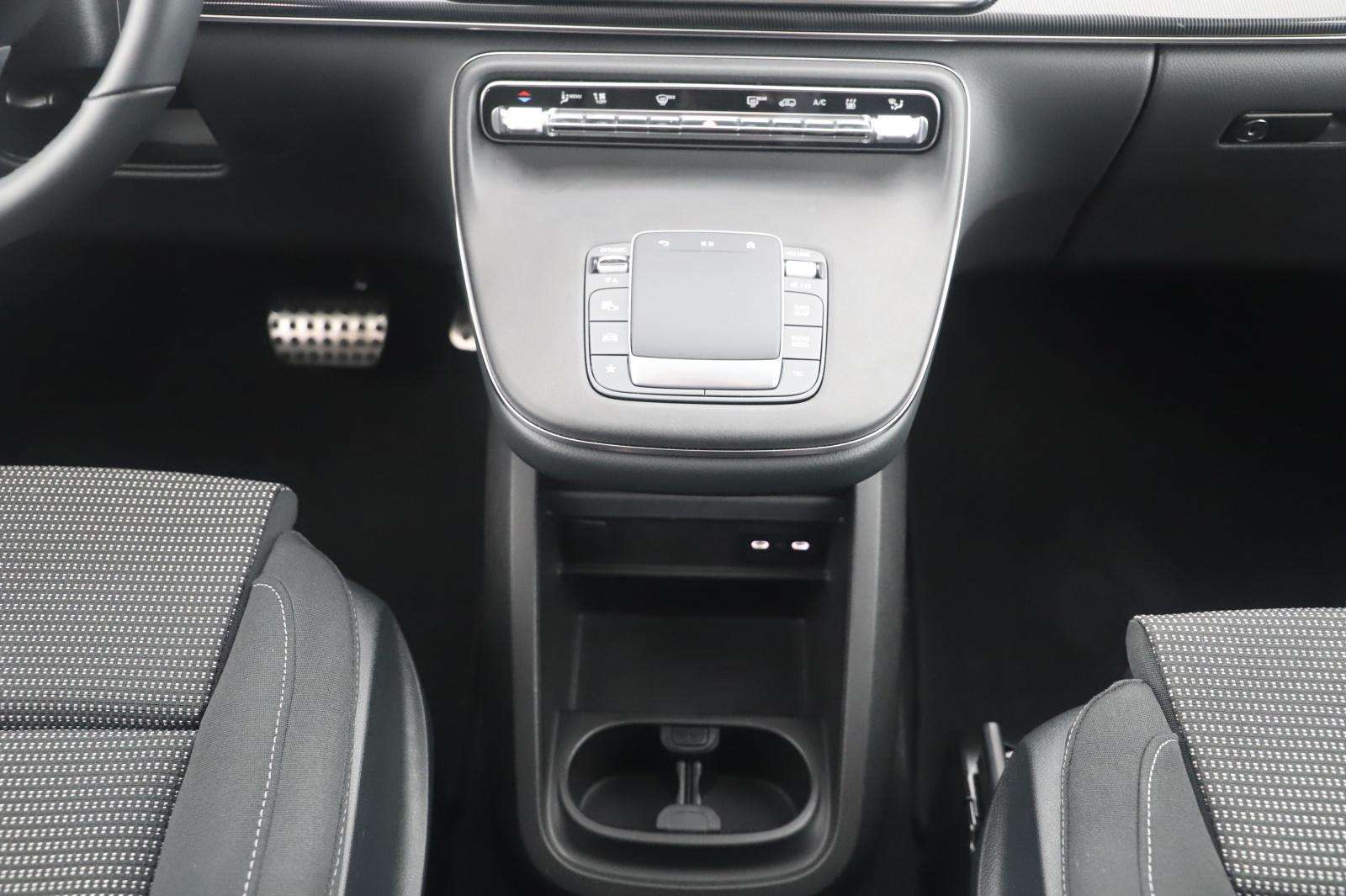Mercedes-Benz V 250