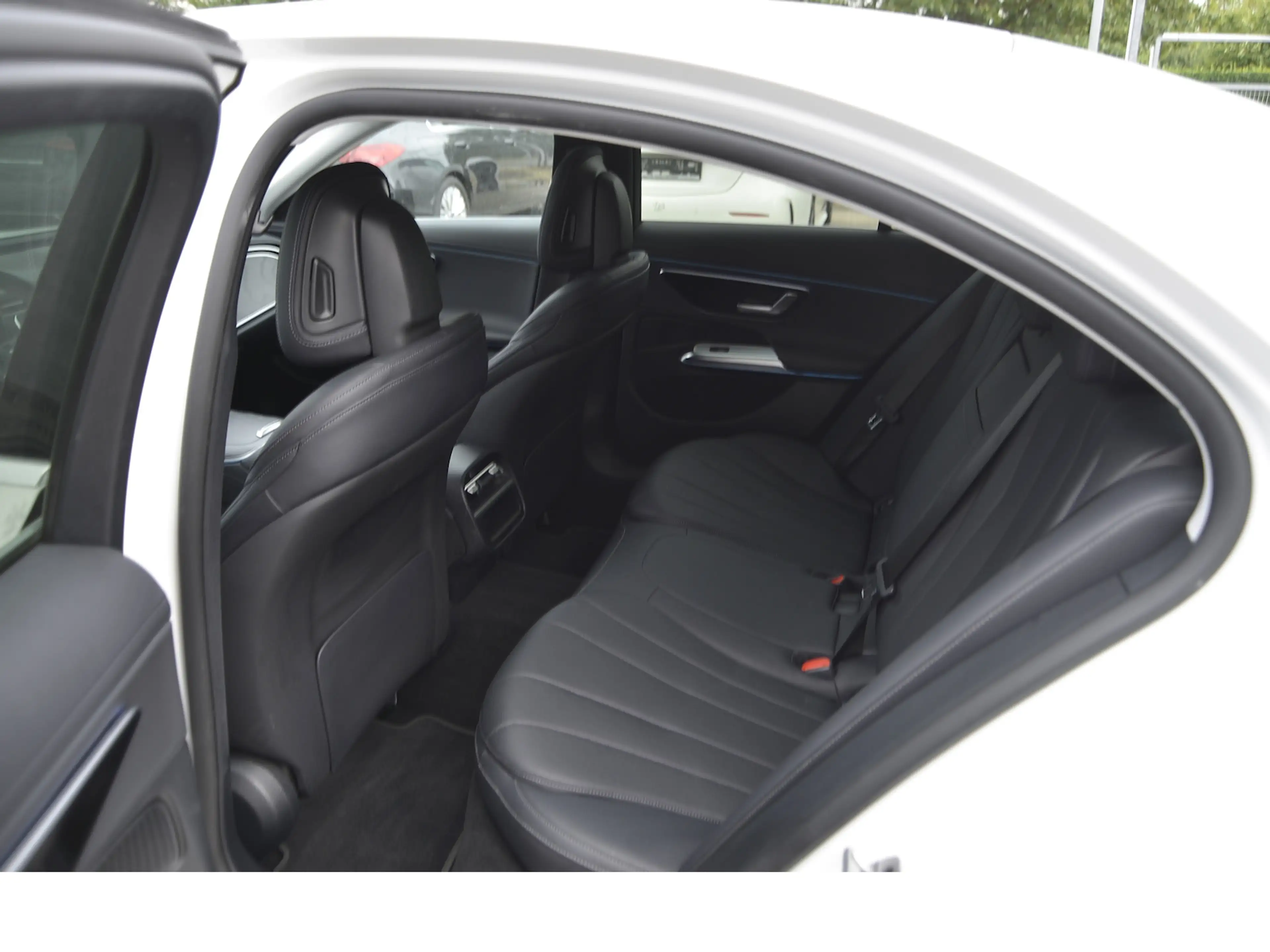 Mercedes-Benz E 220 d Avantgarde Advanced (KLGo Distronic Spur — photo 12