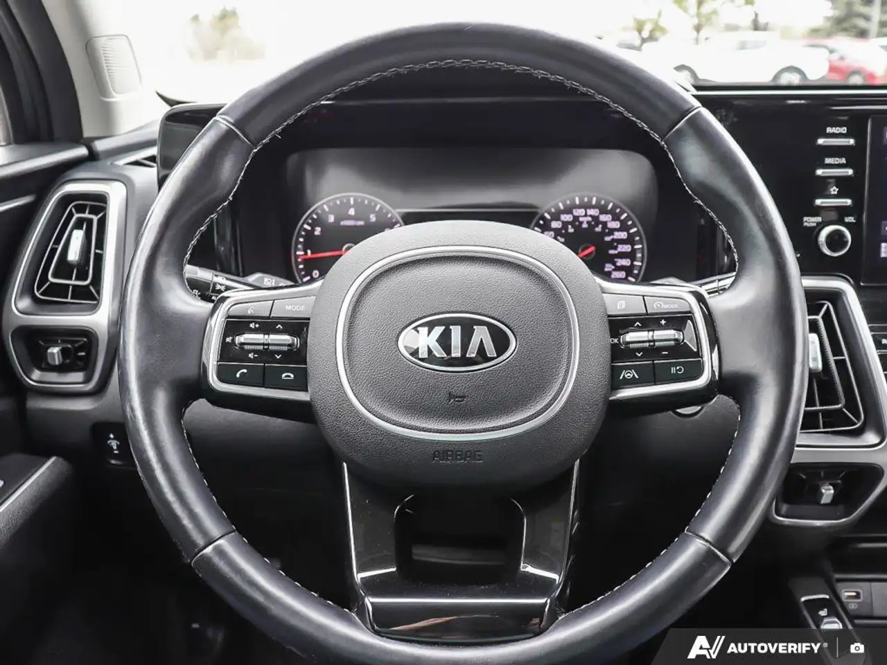 Kia Sorento снимка Kia Sorento