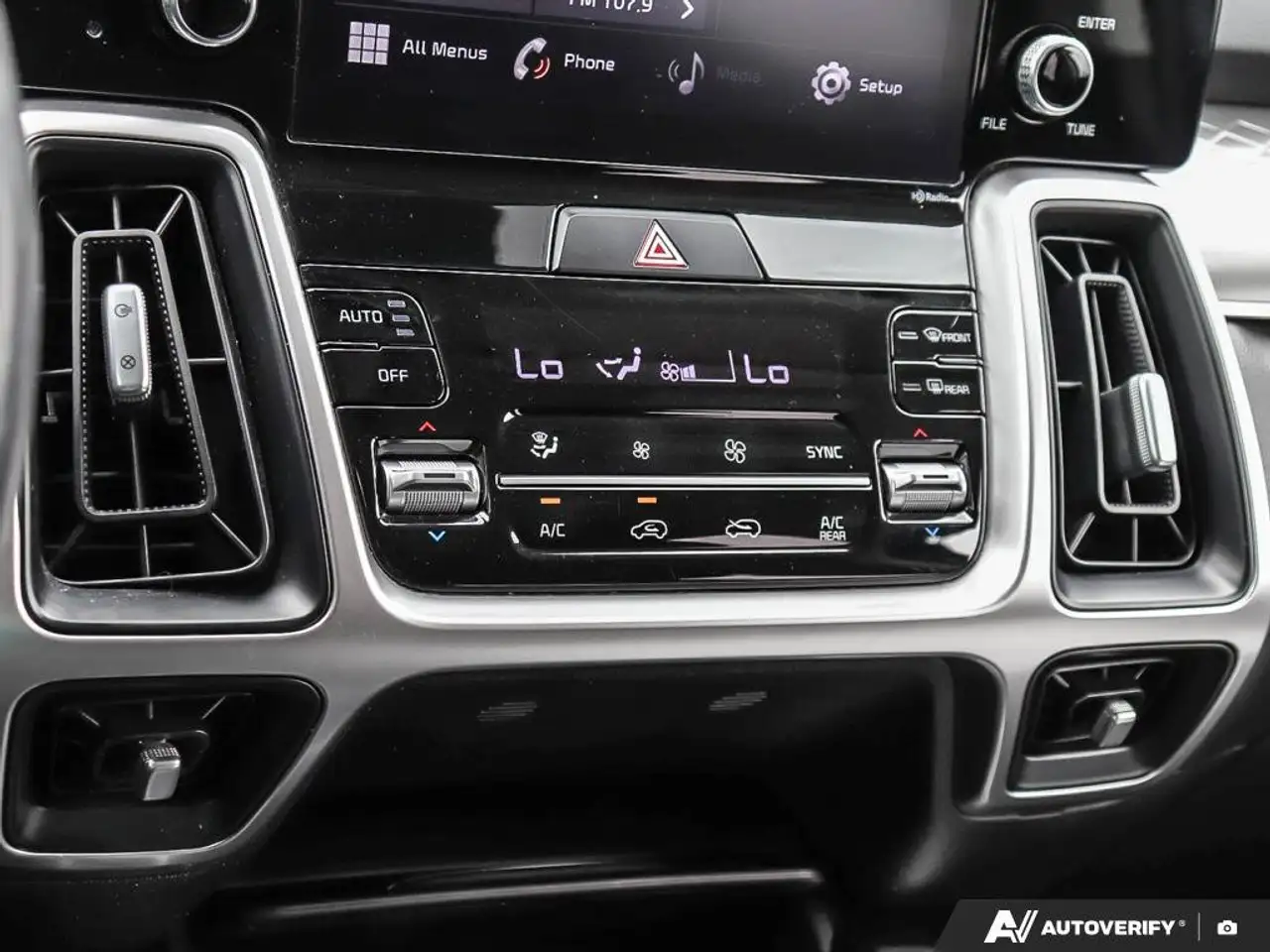 Kia Sorento снимка Kia Sorento