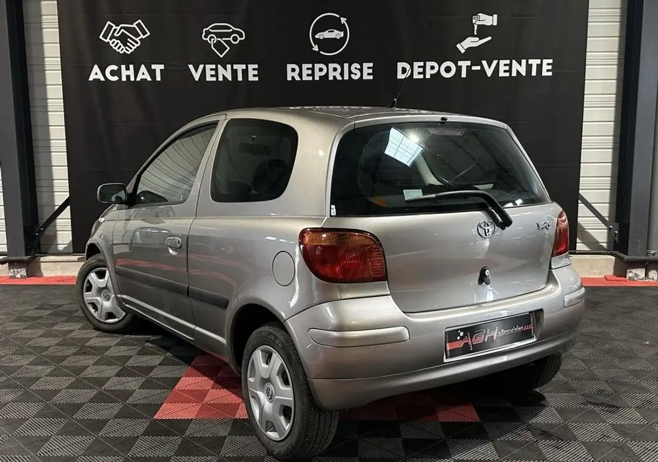 Toyota Yaris Yaris — photo 6
