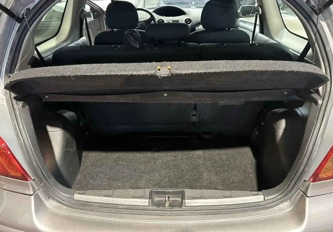Toyota Yaris Yaris — photo 18
