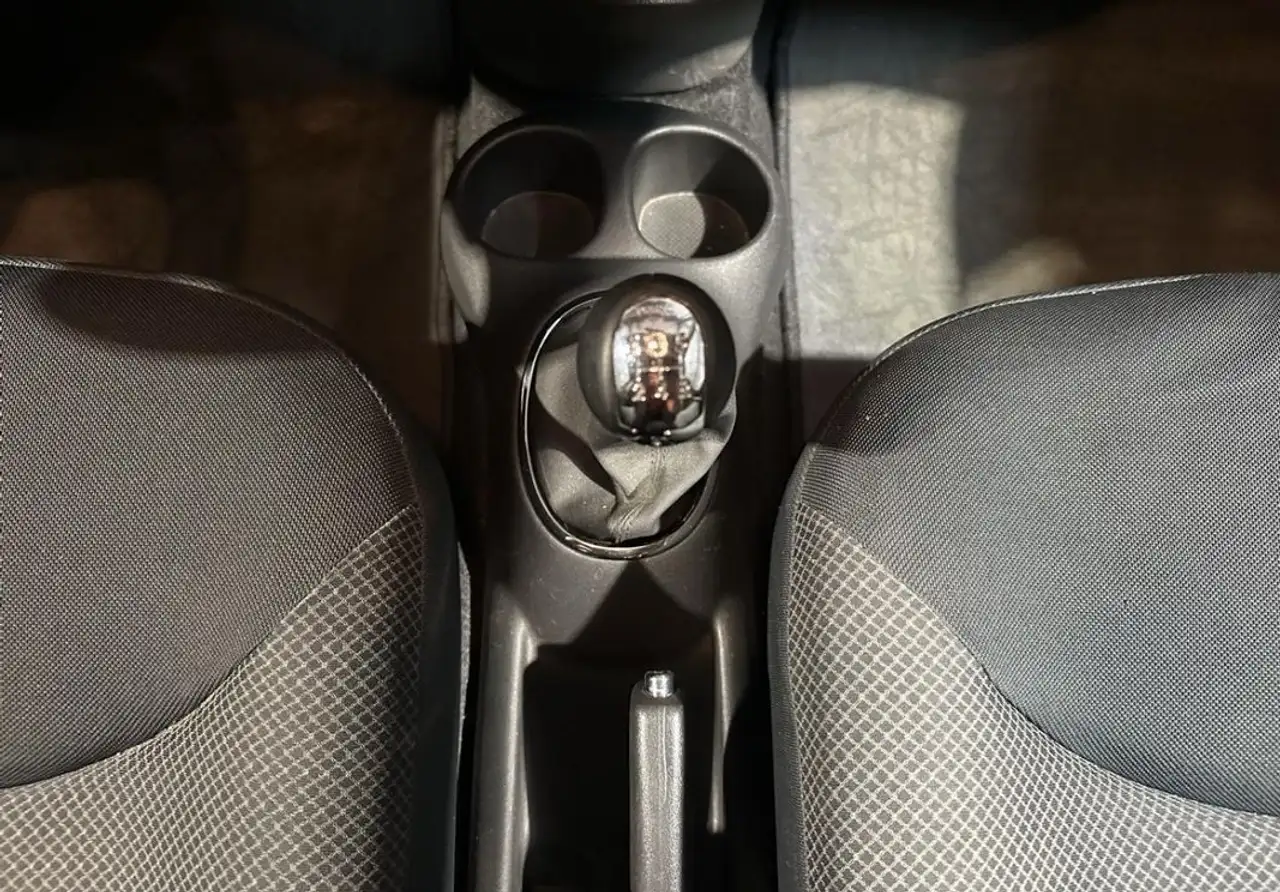 Toyota Yaris Yaris — photo 17