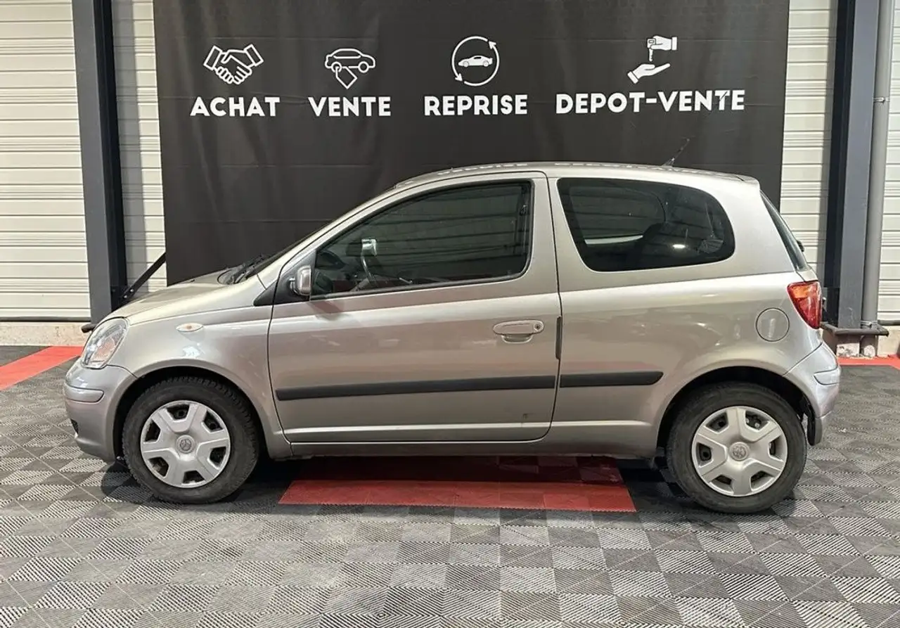 Toyota Yaris Yaris — photo 7
