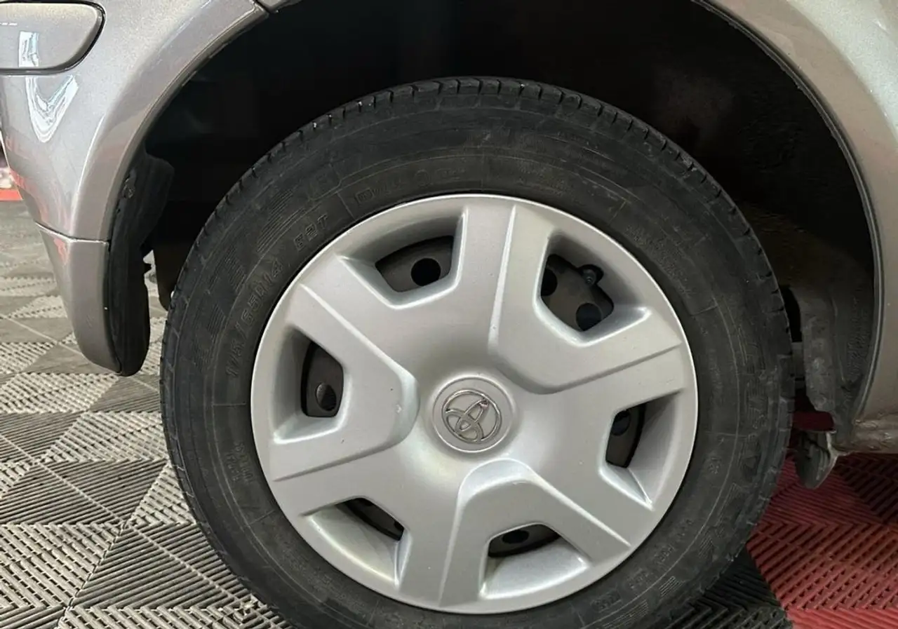 Toyota Yaris Yaris — photo 19