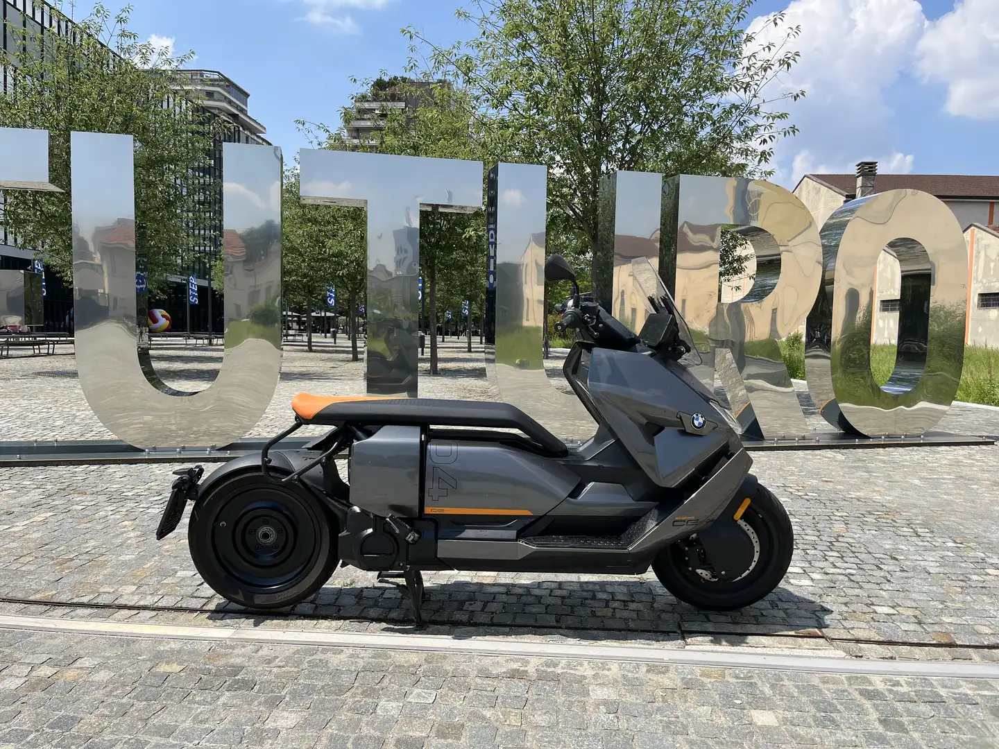 BMW CE 04 Dynamic Pro - 1