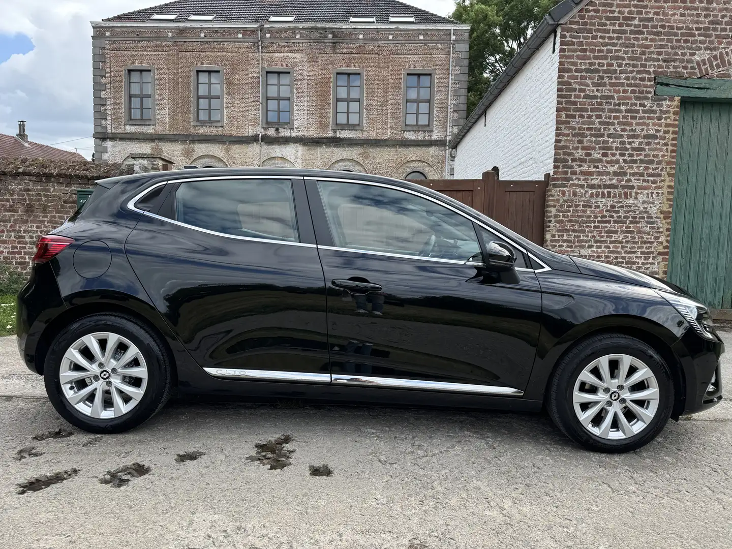 Renault Clio Clio 1.0 TCe  AUTOMATIC *25.000 KM* Zwart - 2