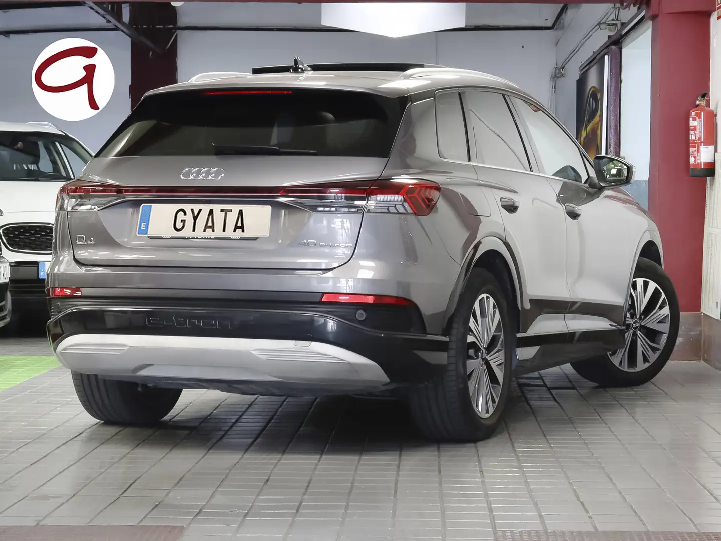Audi Q4 e-tron 40 Advanced 82KWh Gris - 2