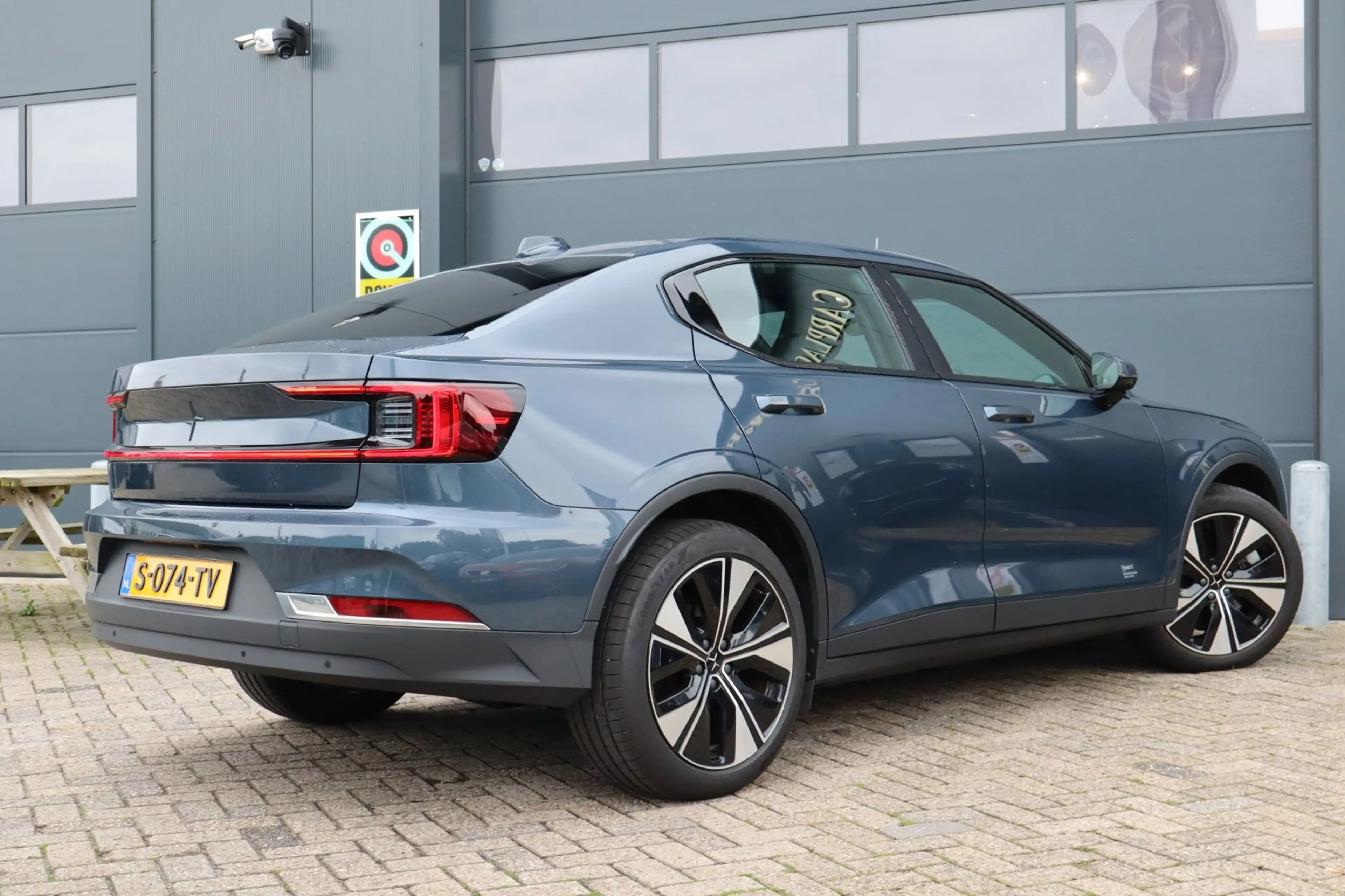 Polestar 2 Long Range Single Motor 78 kWh — photo 8