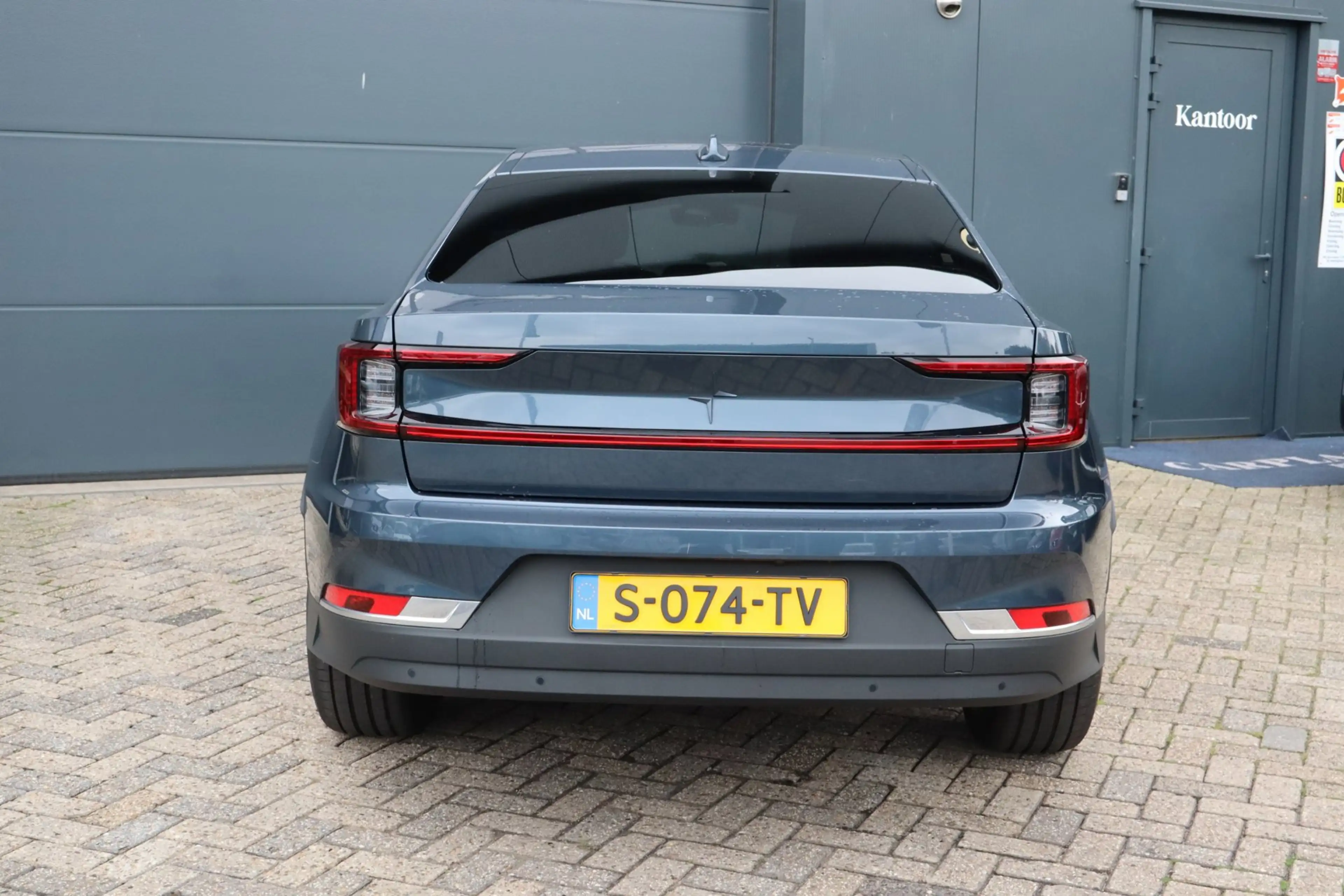 Polestar 2 Long Range Single Motor 78 kWh — photo 9