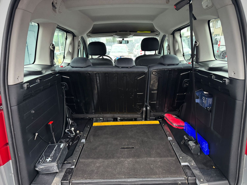 Peugeot Partner 'Behindertengerecht-Rampe'E.Seilwinde'Klima' — photo 4