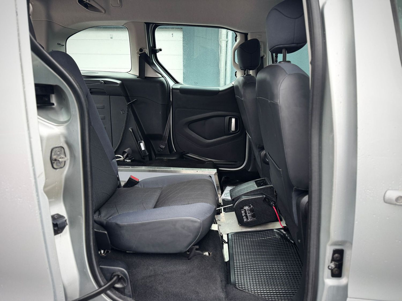 Peugeot Partner 'Behindertengerecht-Rampe'E.Seilwinde'Klima' — photo 12