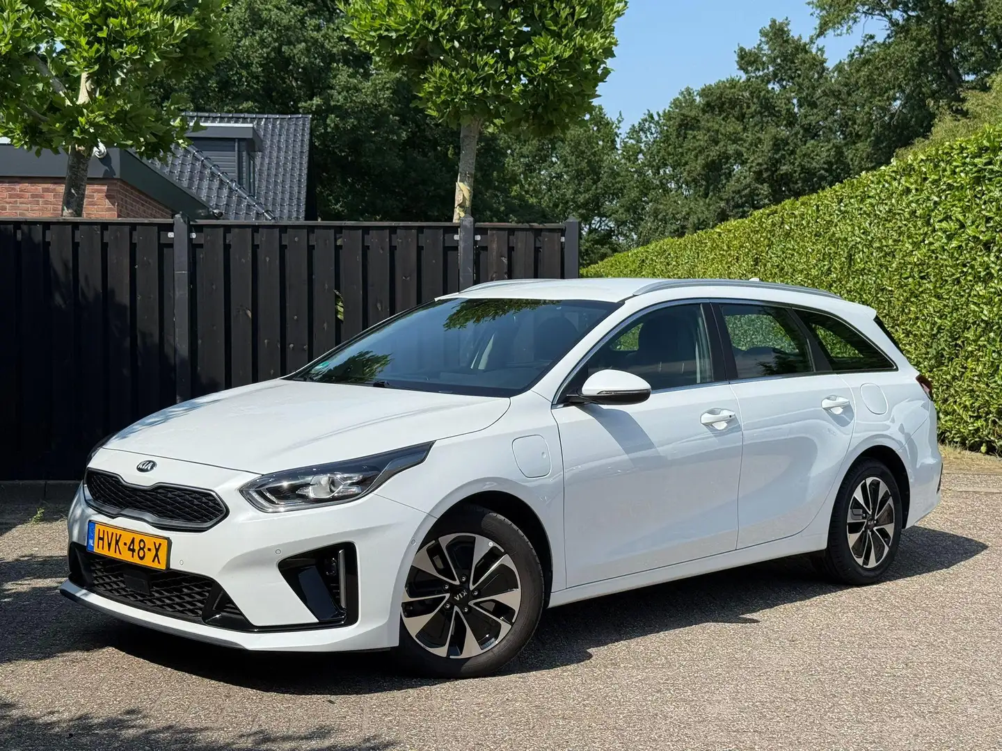 Kia Ceed SW / cee'd SW Sportswagon 1.6 GDI PHEV DynamicLine Wit - 1