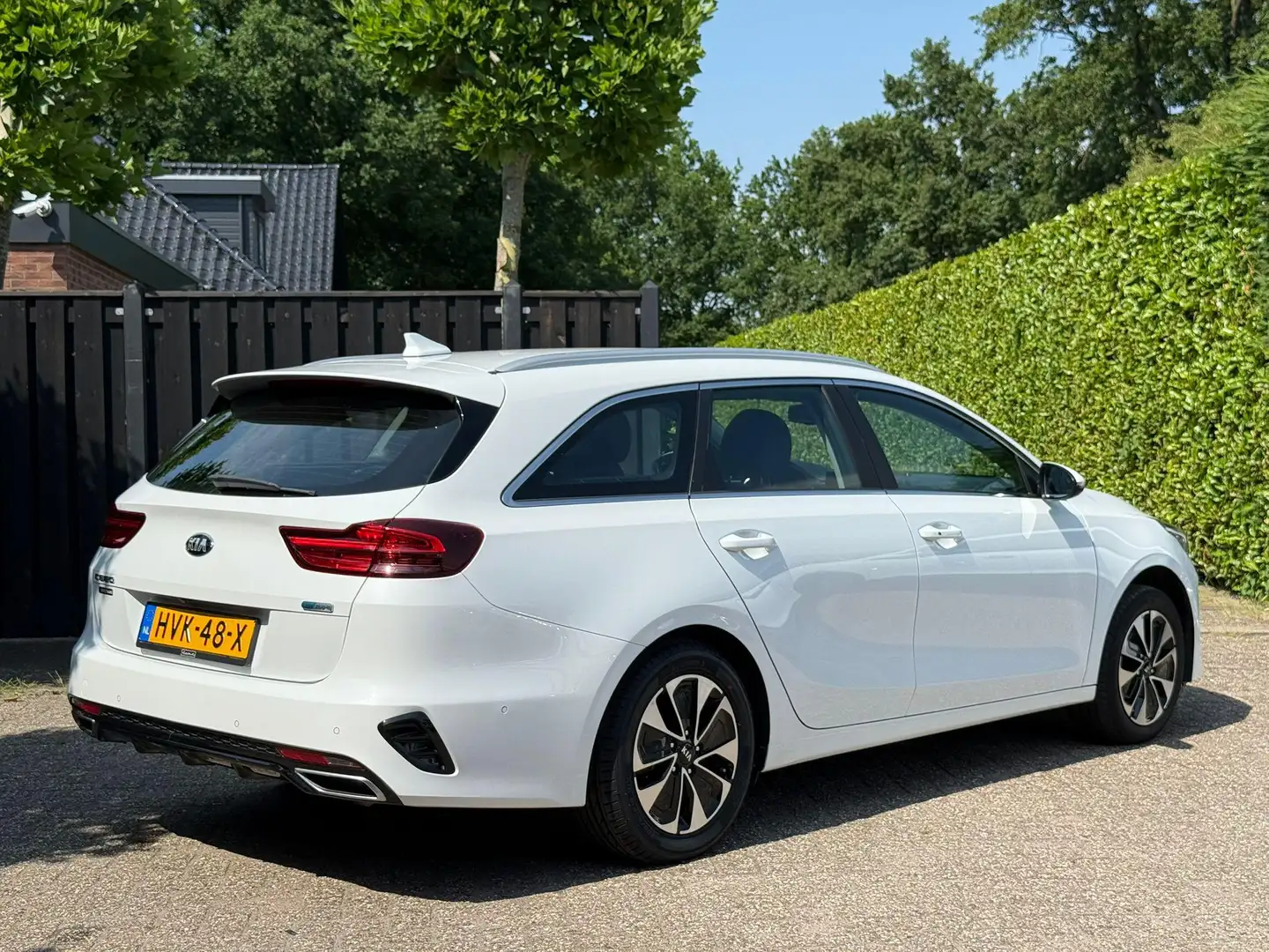 Kia Ceed SW / cee'd SW Sportswagon 1.6 GDI PHEV DynamicLine Wit - 2