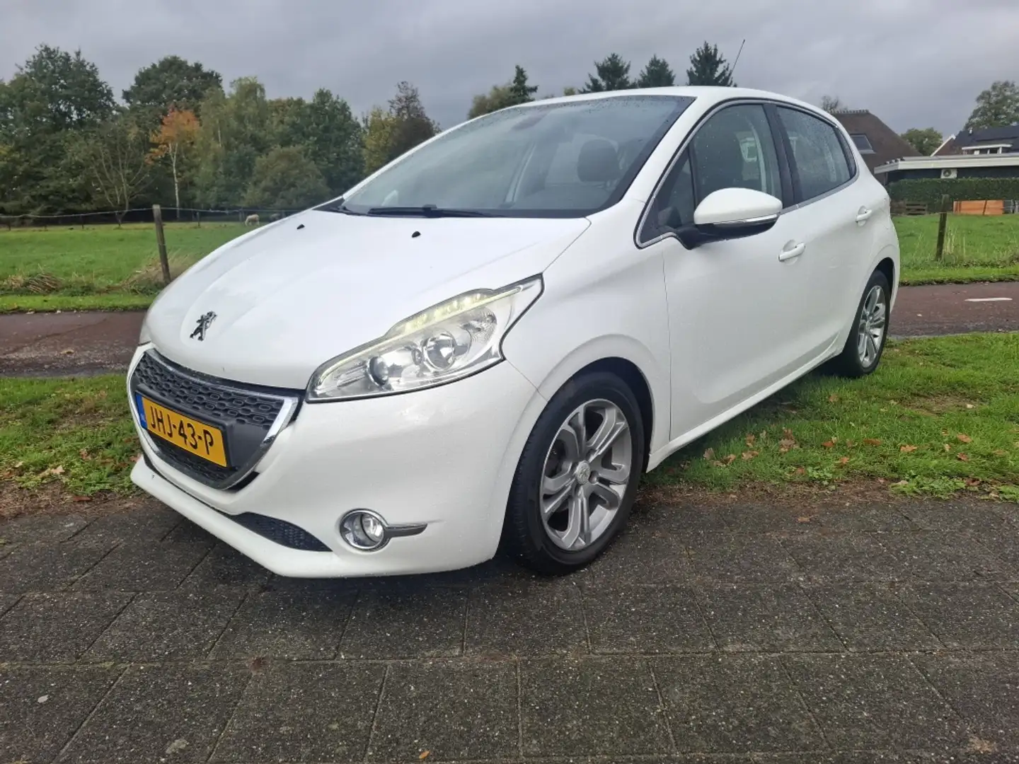 Peugeot 208 1.6 VTi Allure Blanc - 1