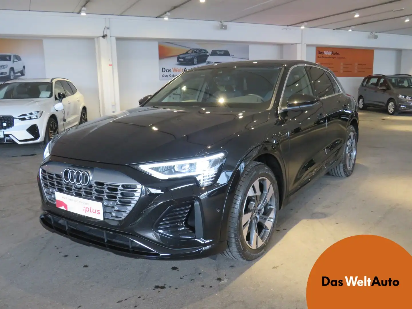Audi Q8 50 e-tron quattro S line Schwarz - 1