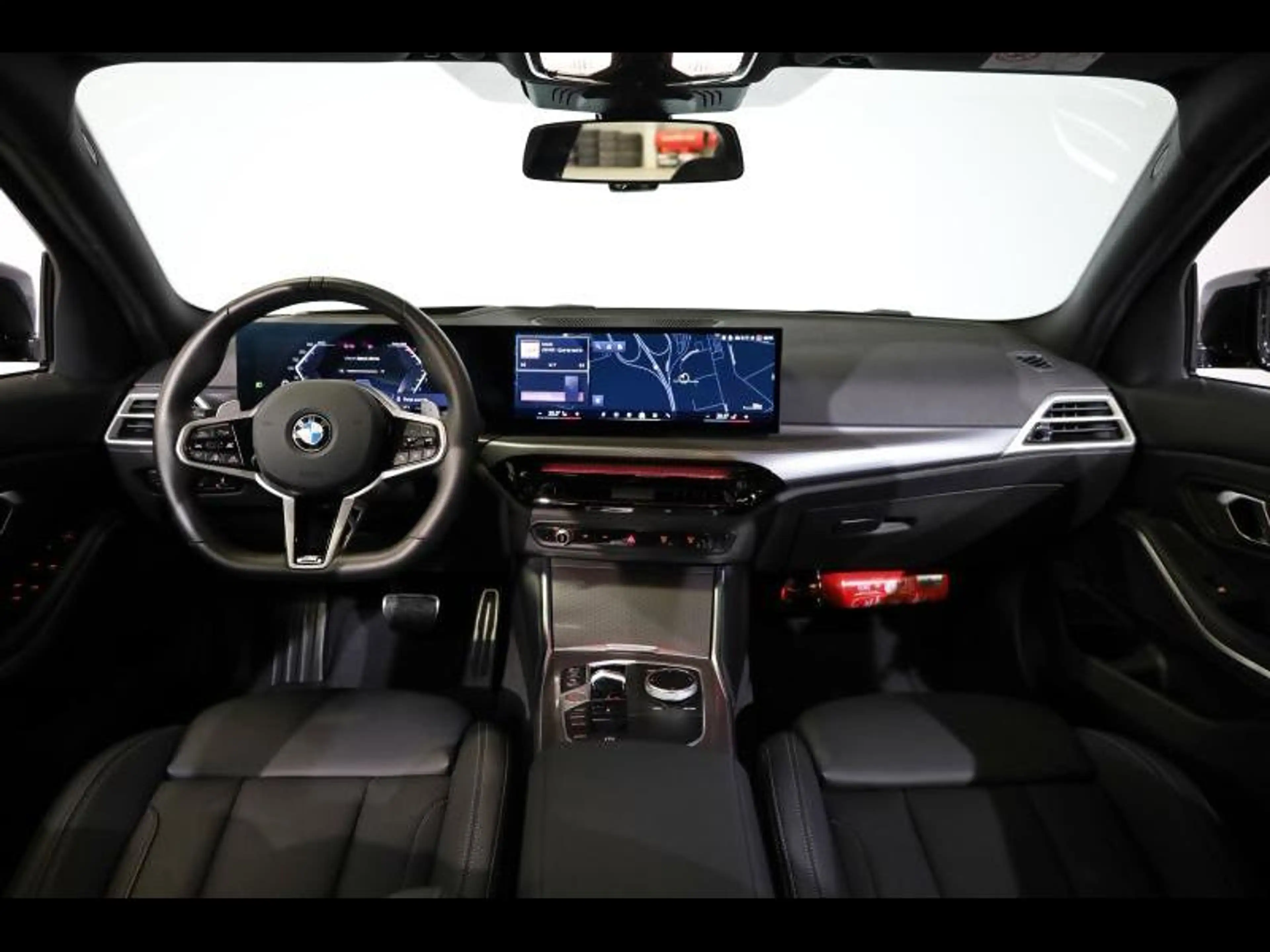 BMW 318 i Berline Kit M Sport — photo 7