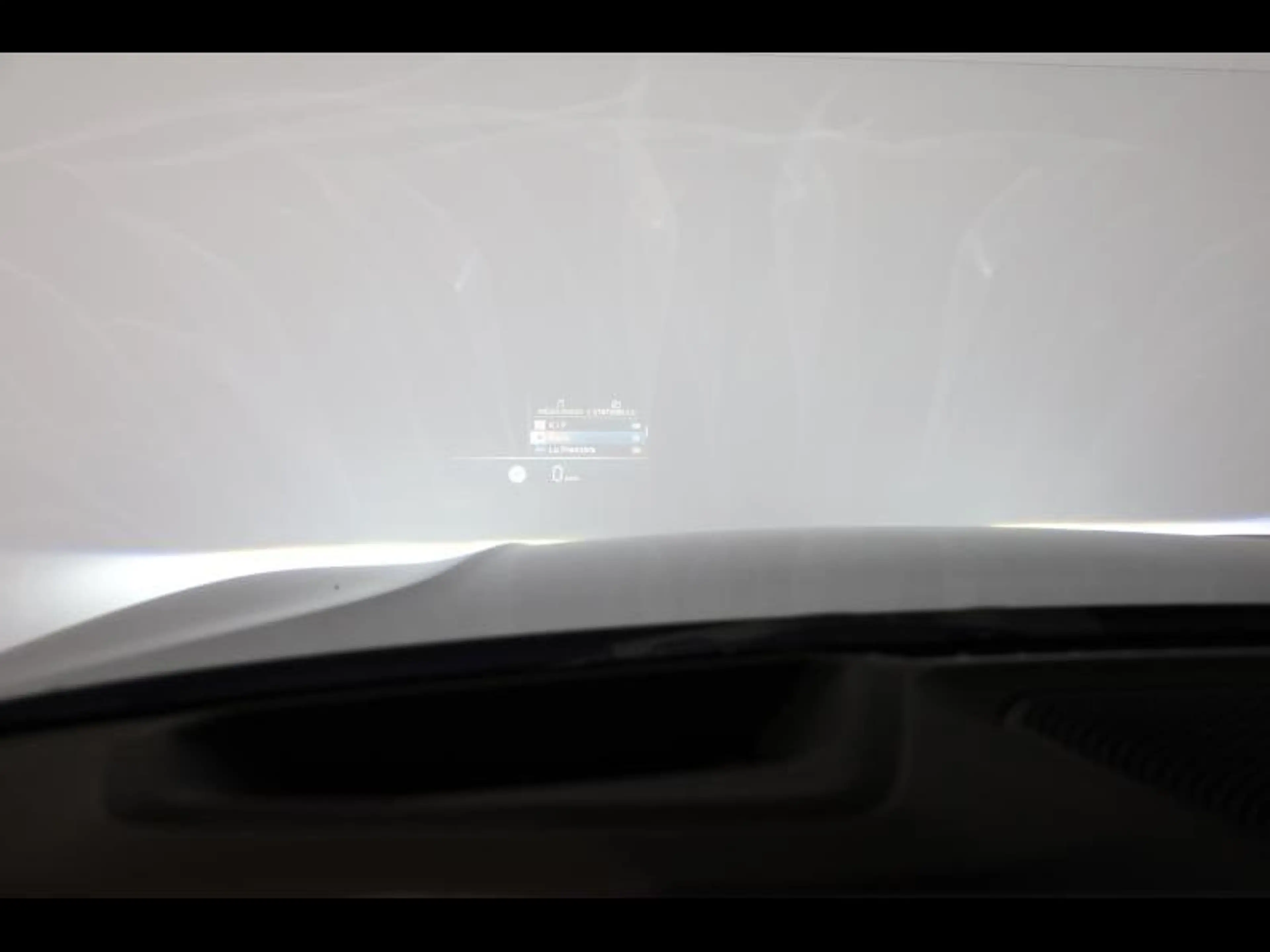 BMW 318 i Berline Kit M Sport — photo 14
