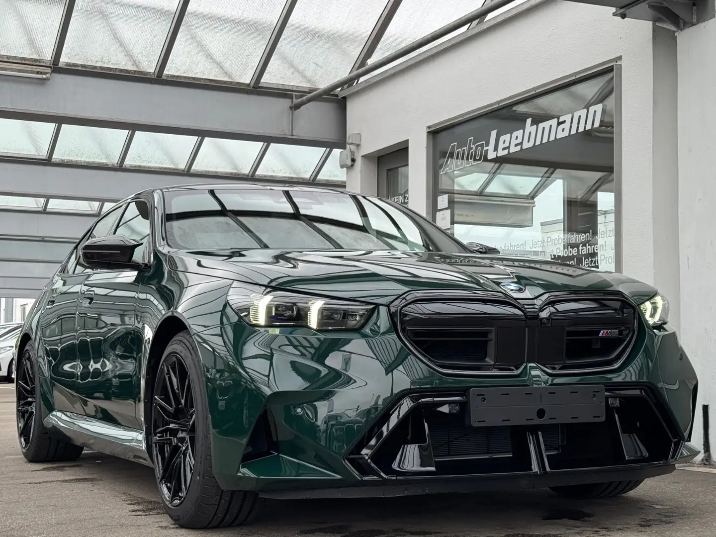 BMW M5 Limousine 0,5% Versteuerung Ultimate Package Vert - 2