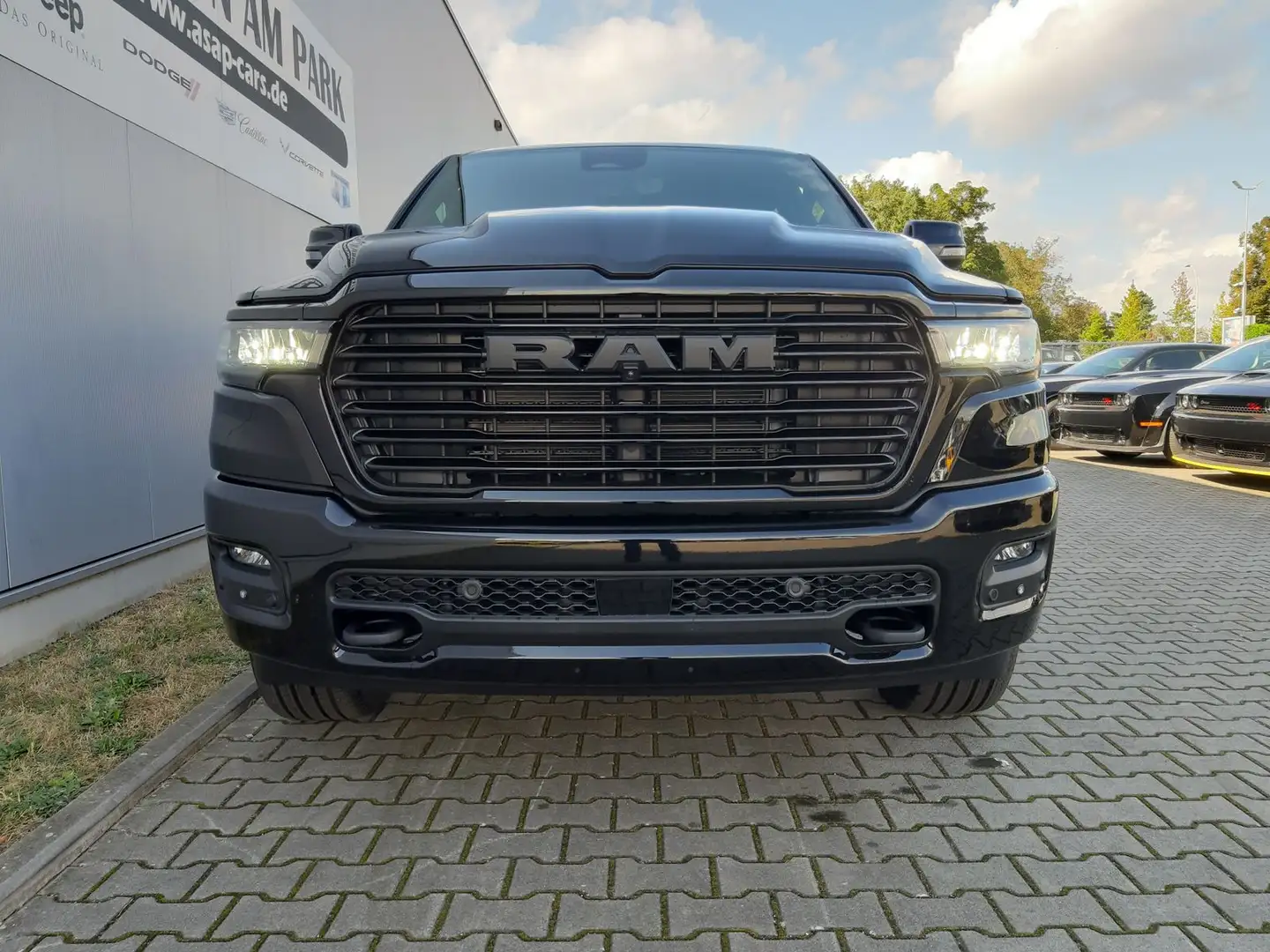 Dodge RAM 1500 Laramie Night Premium 3.0|5-Jahre-Garan Schwarz - 2