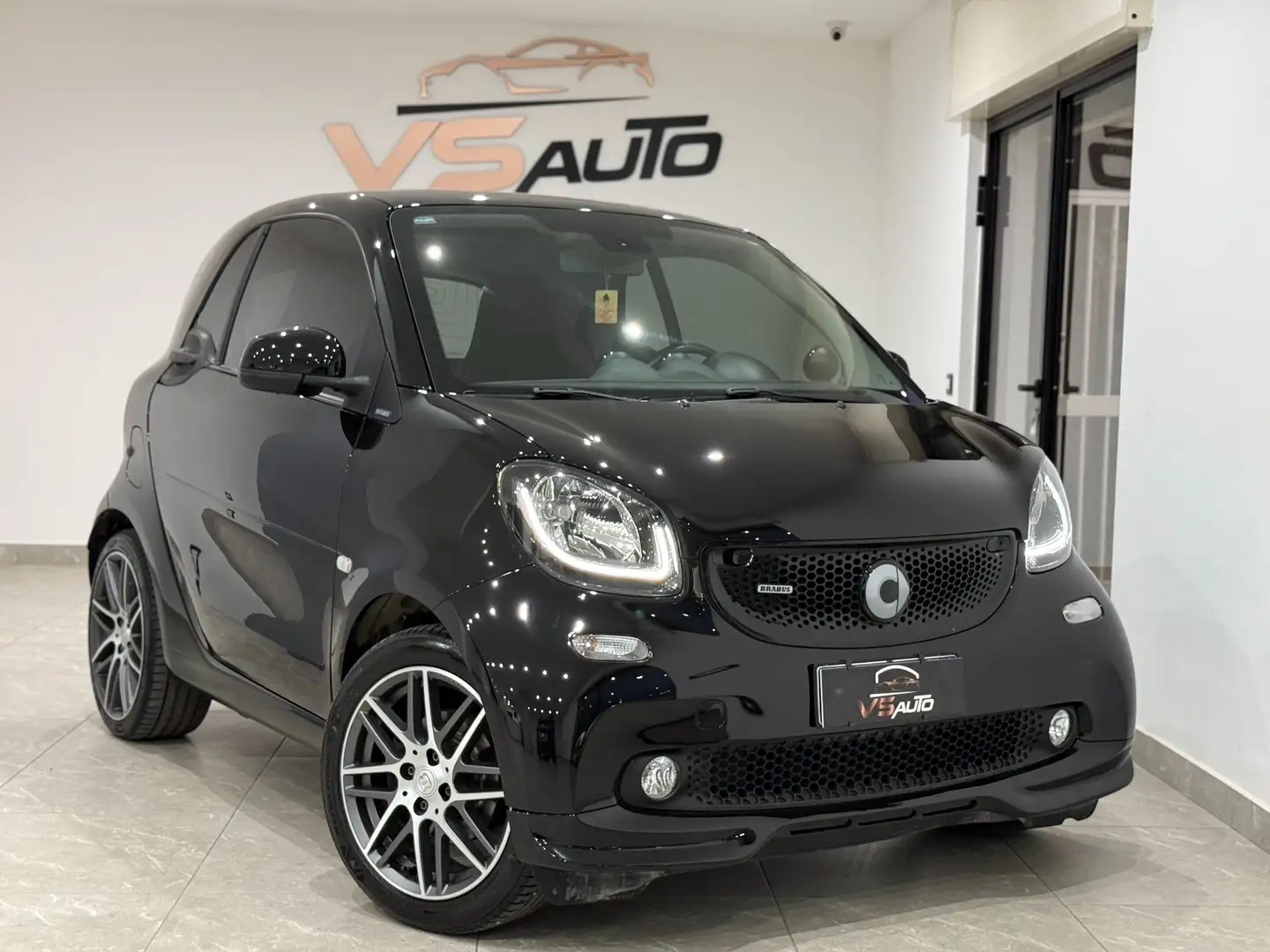 smart forTwo Fortwo 0.9 t Brabus Xclusive 109cv twinamic Nero - 1