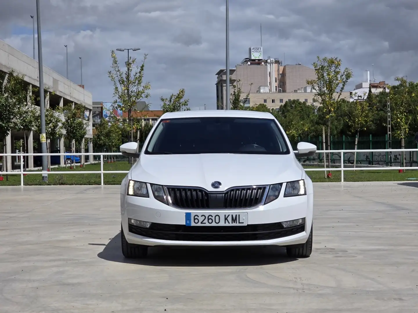 Skoda Octavia 2.0TDI CR Like Blanco - 2