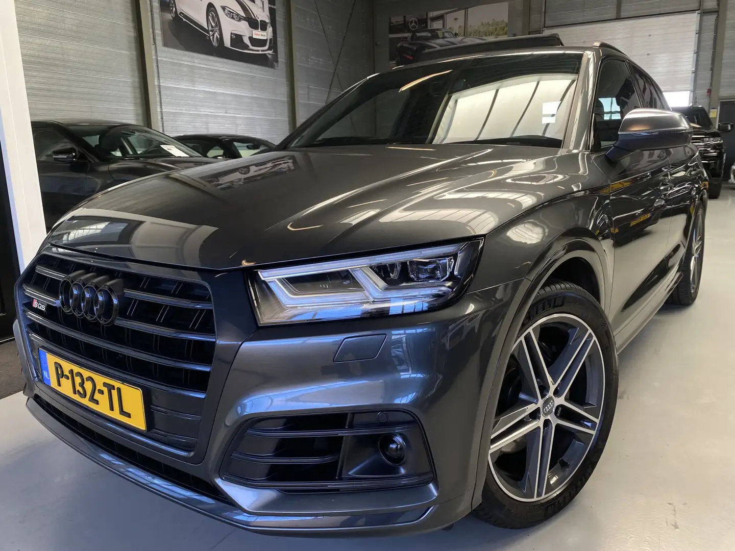 Audi Q5 3.0 TFSI SQ5 quattro Pro Line Plus Pano dak, B&O A Grijs - 1