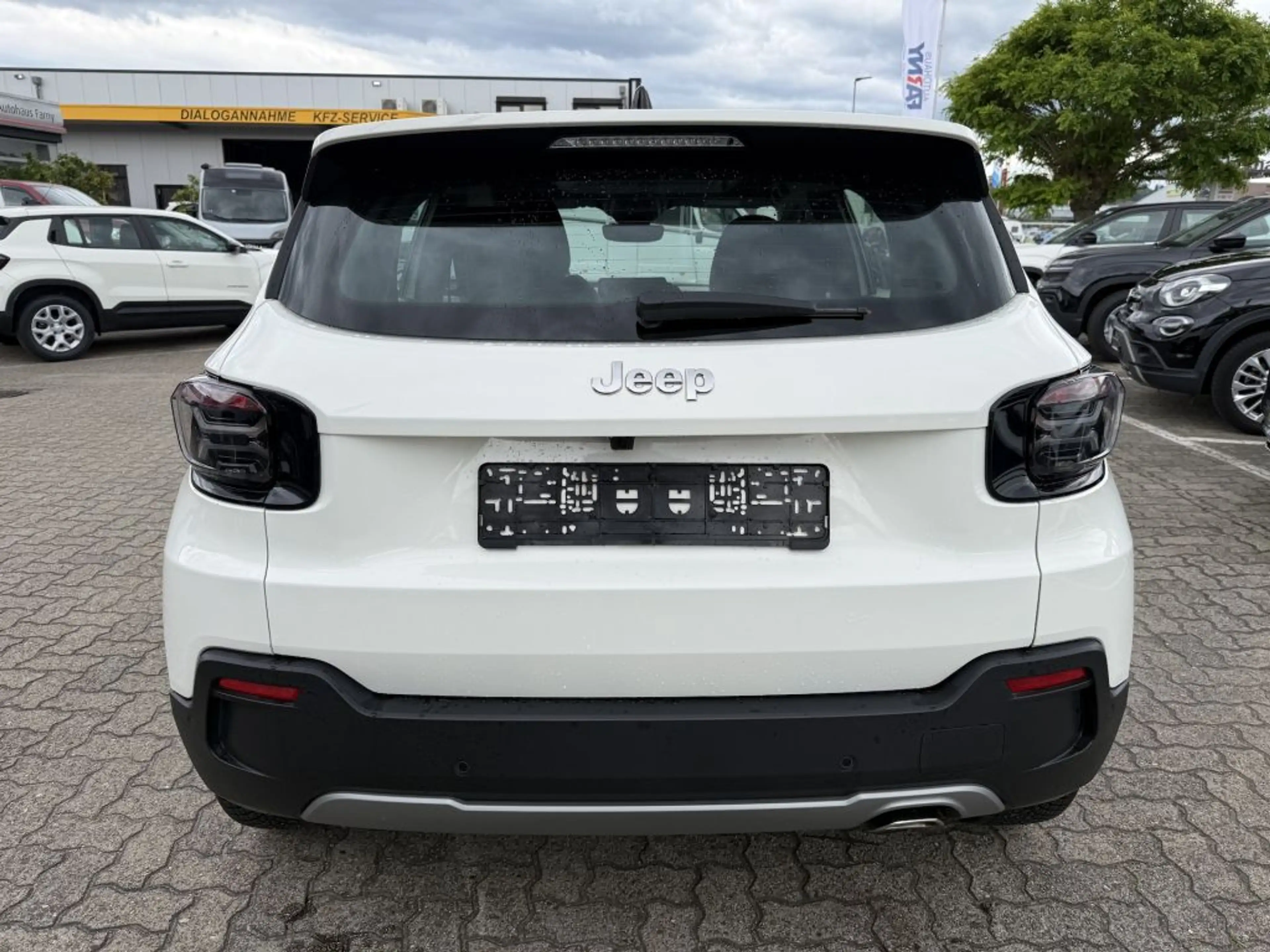 Jeep Avenger 1.2 GSE T3 Turbo-Benzin GDI Altitude — photo 6