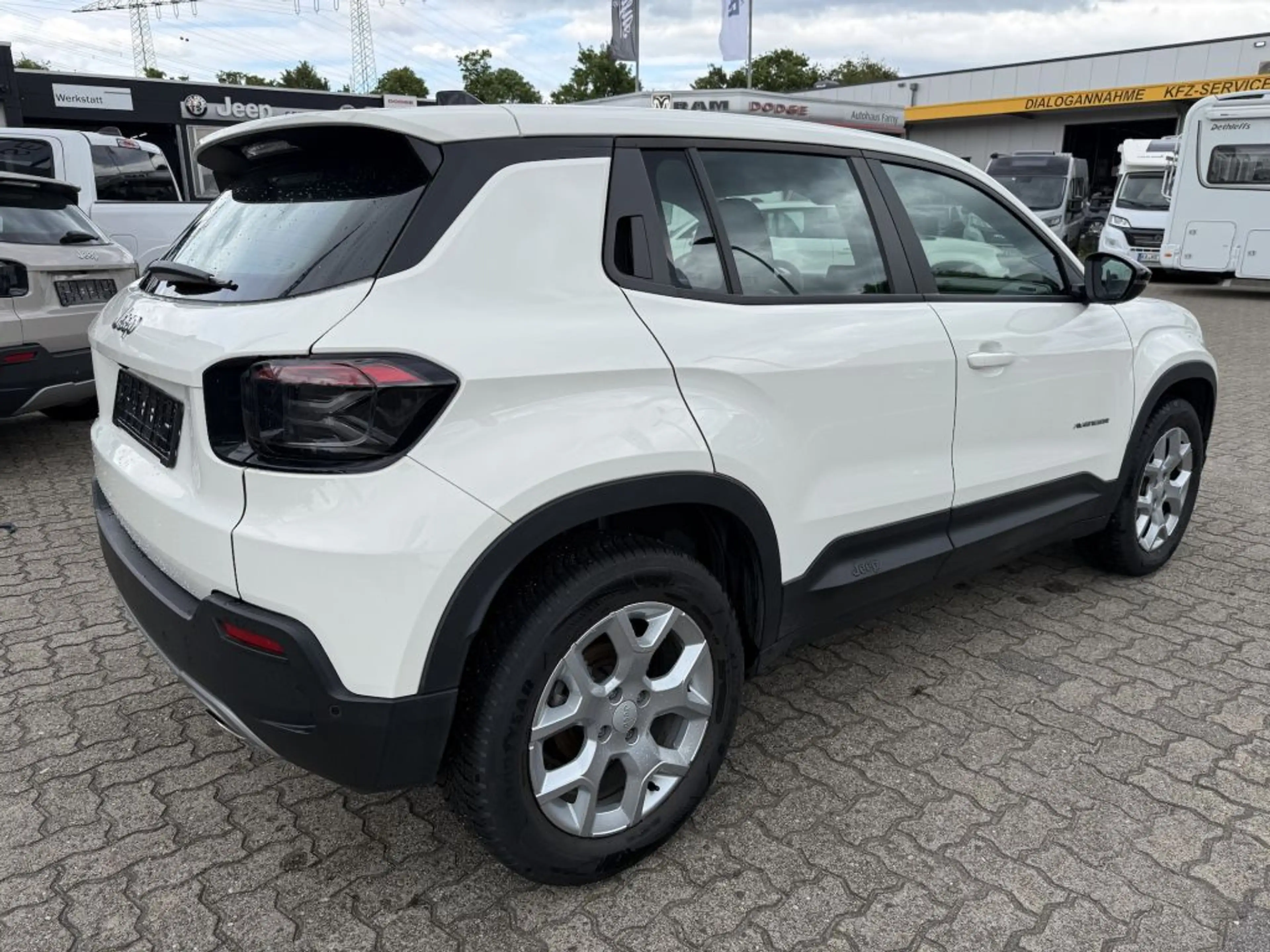 Jeep Avenger 1.2 GSE T3 Turbo-Benzin GDI Altitude — photo 5
