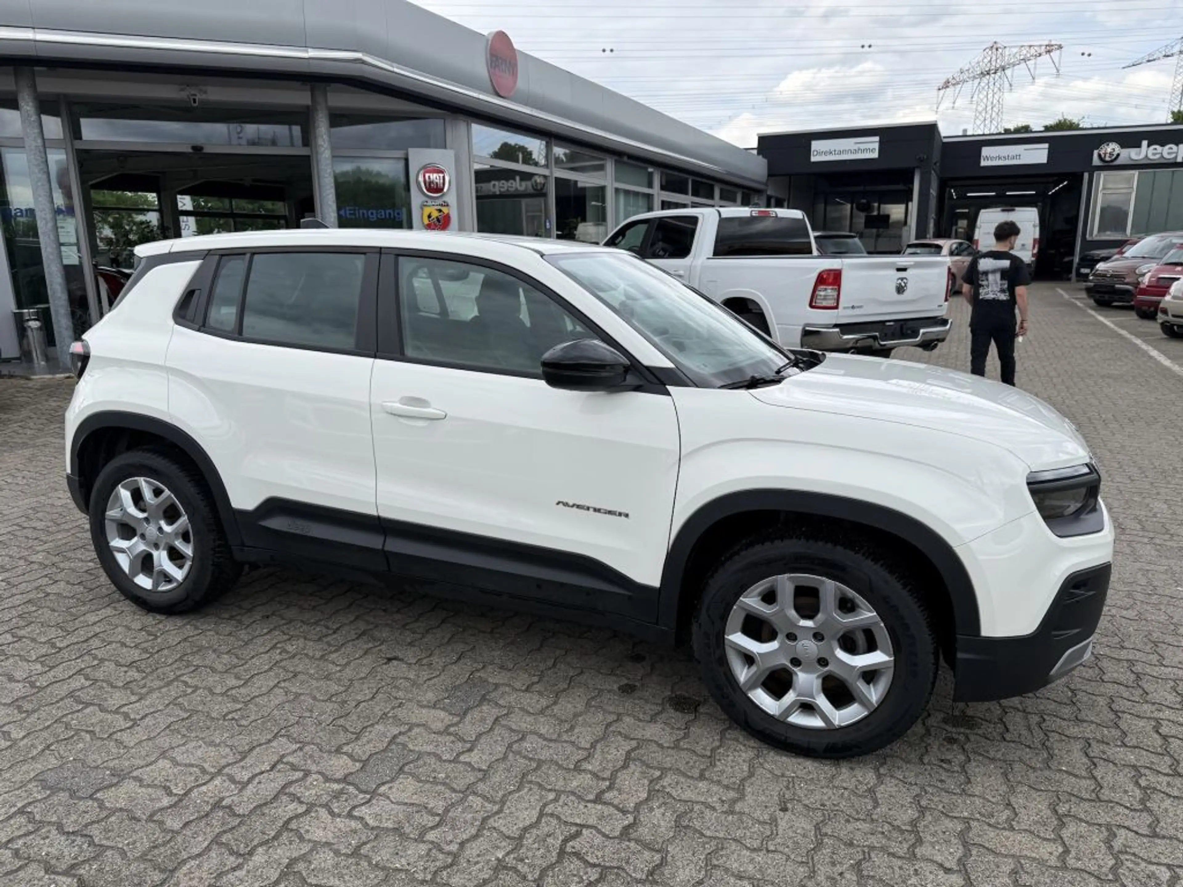 Jeep Avenger 1.2 GSE T3 Turbo-Benzin GDI Altitude — photo 4
