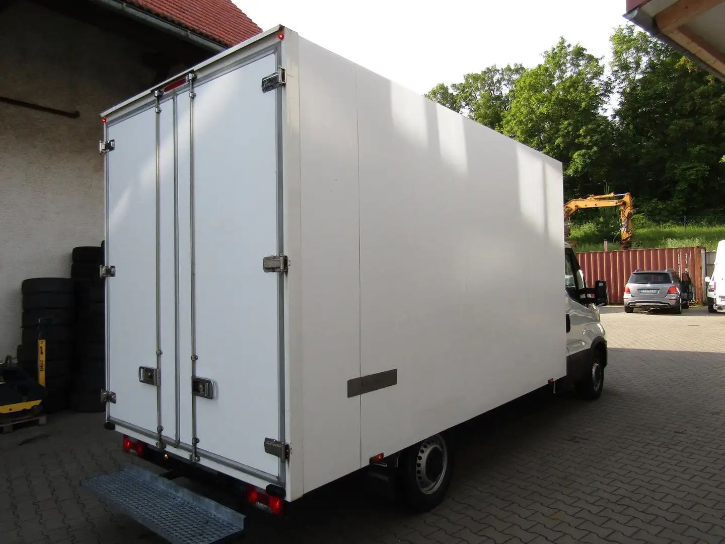 Iveco Daily Koffer  35 S 14   1250 KG Zuladung Weiß - 2