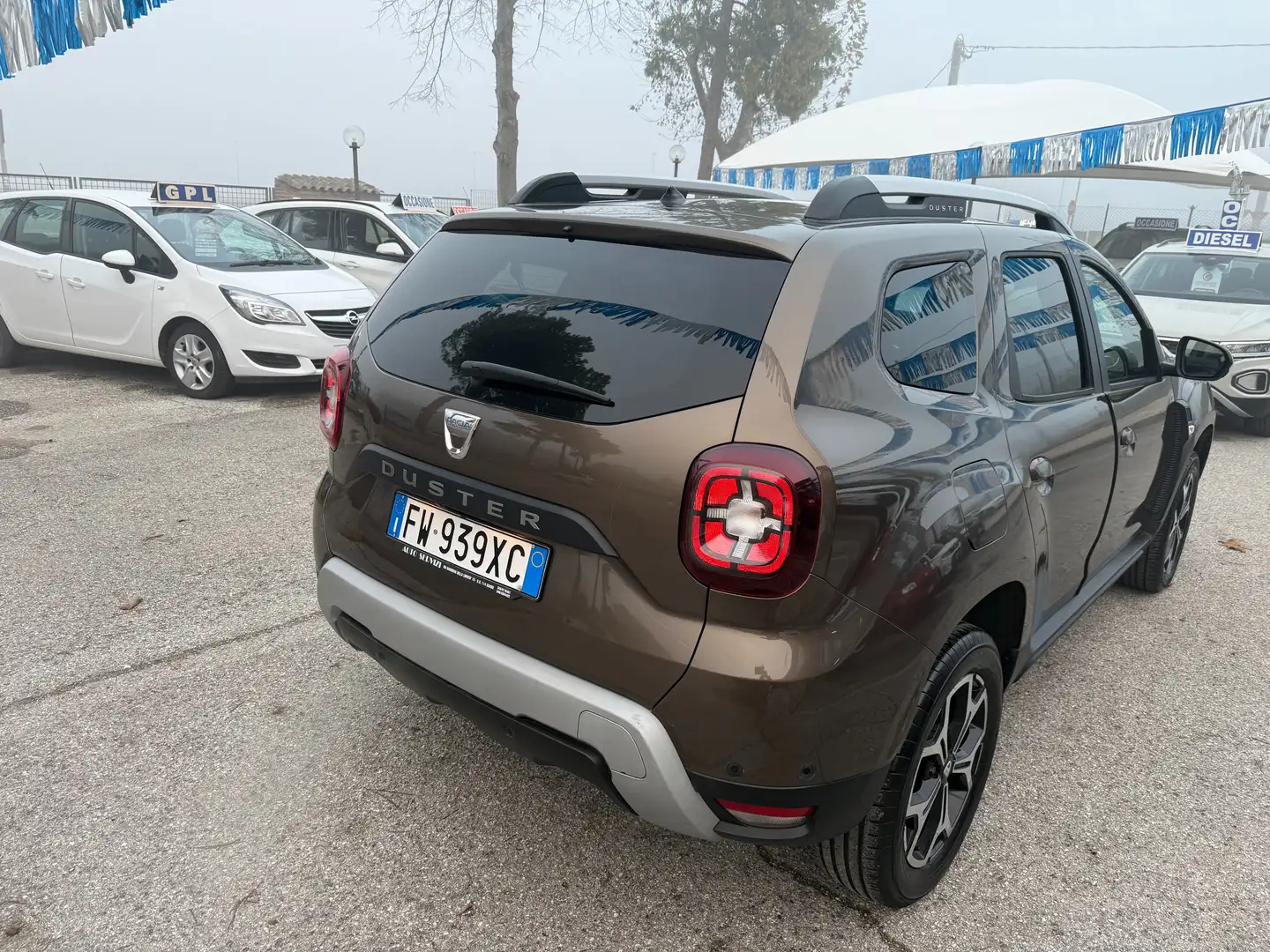 Dacia Duster "INTROVABILE" Duster II  1.6 sce Prestige Gpl 4x2 Gris - 2