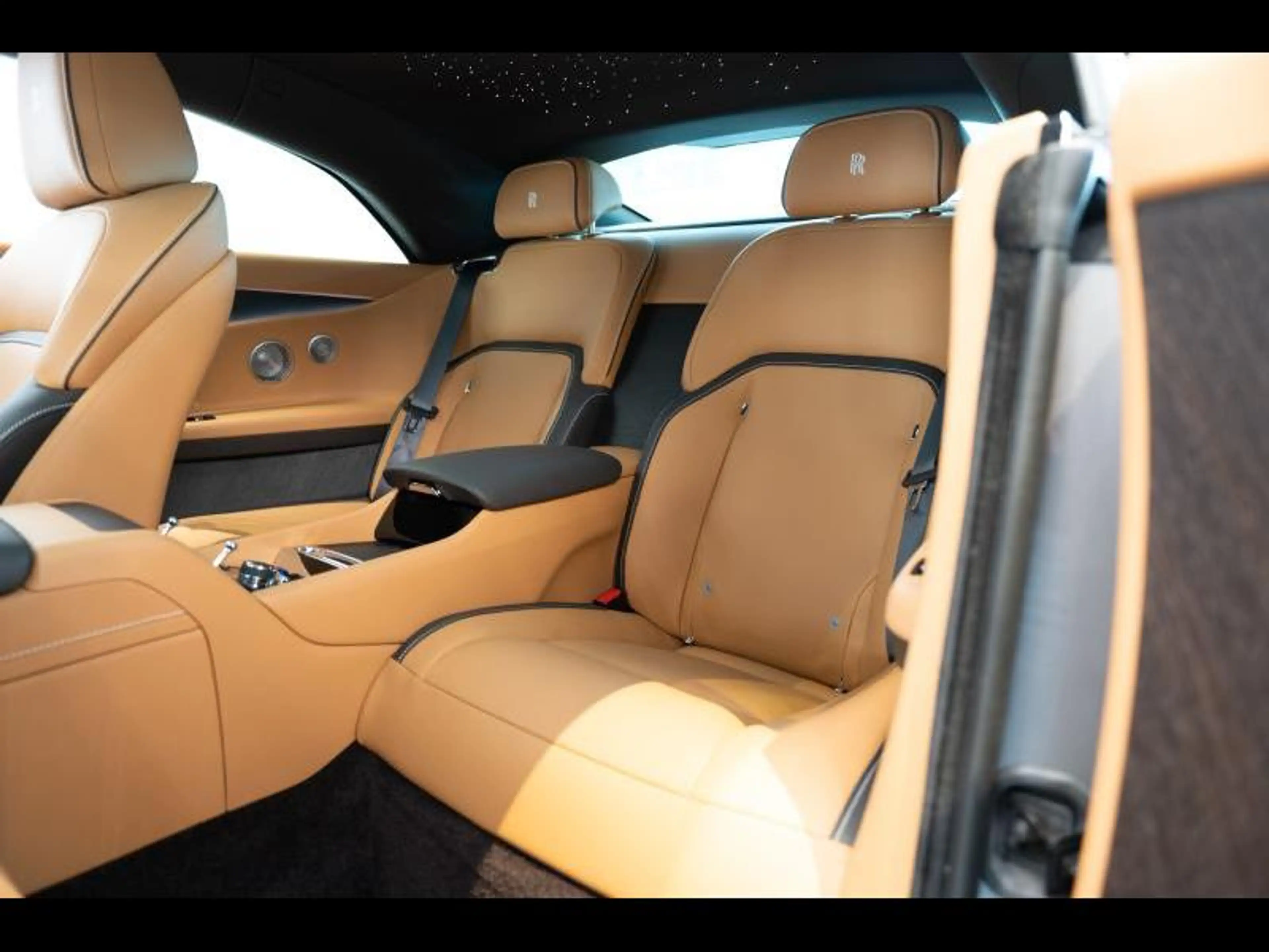 Rolls-Royce Spectre Provenance 2 Year Warranty & Service Rolls-Royce — photo 15
