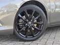 Toyota Auris 1.8 Hybrid Executive | Half-leer | Afn. trekhaak | Grijs - thumbnail 2