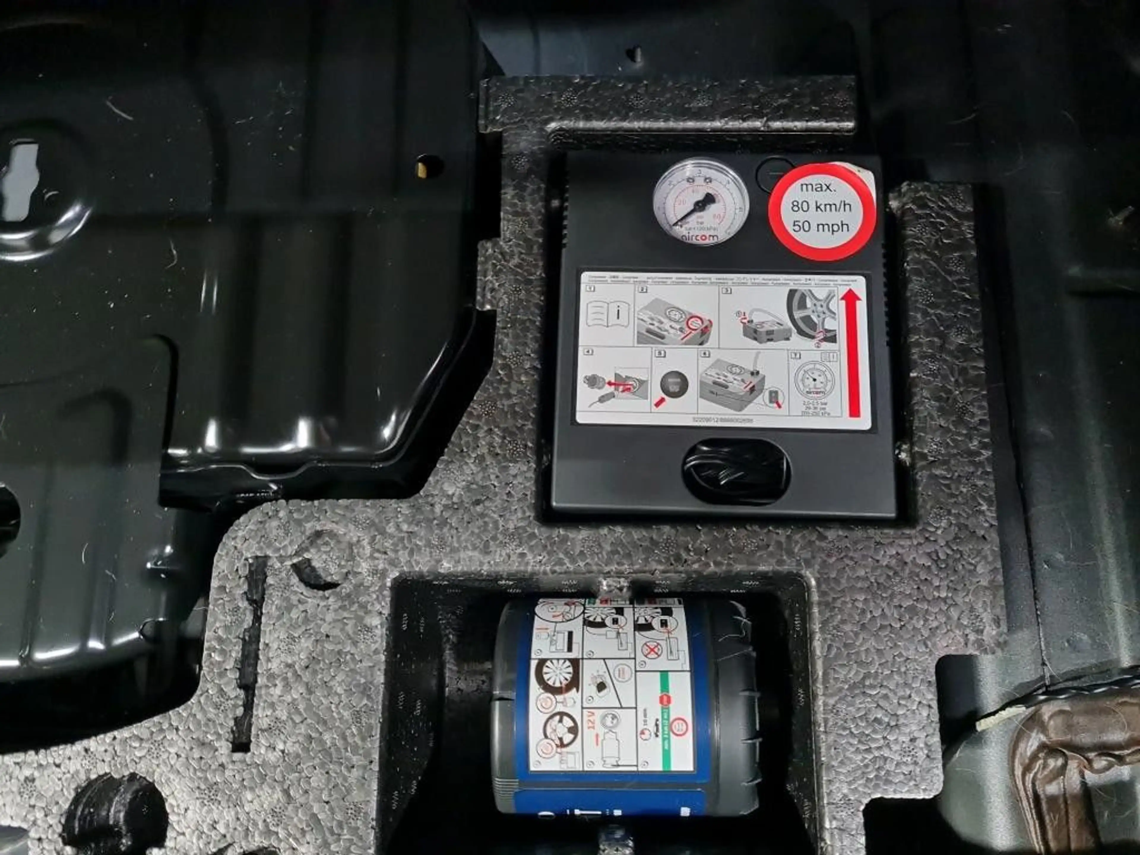 Volvo XC40 R-Design 2.0 B4 Aut ACC Harman-Kardon 360°K — photo 4