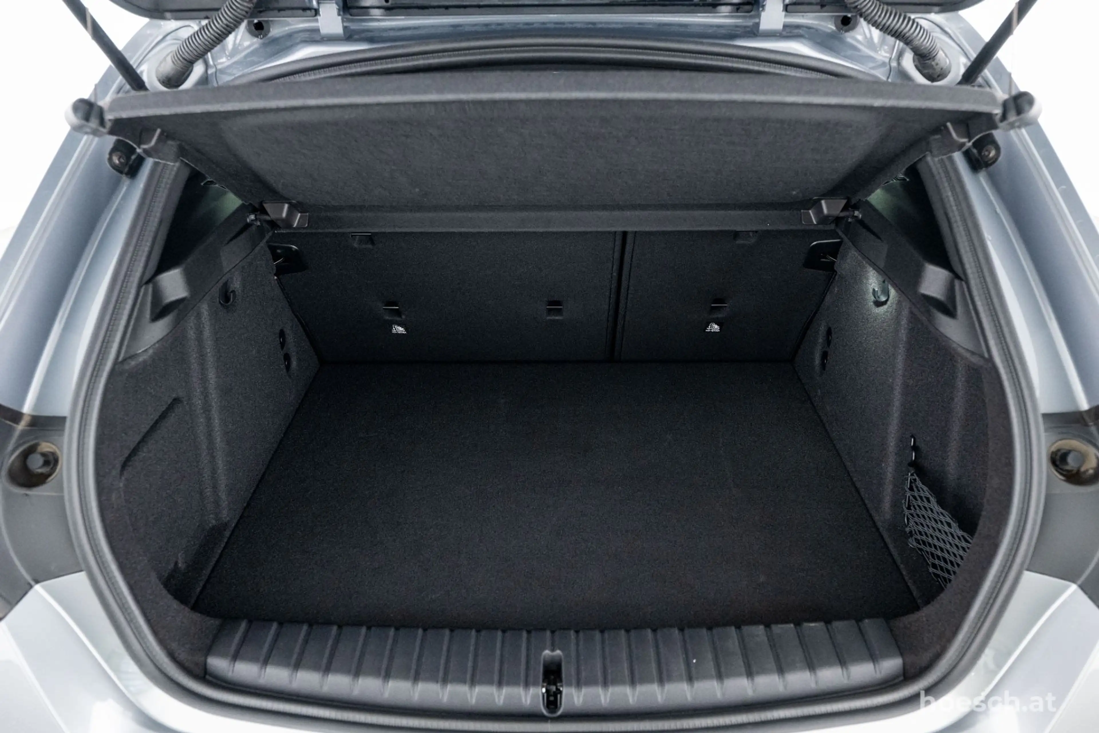 BMW 120 i M Sport 18'' PANO RESERVIEREN auf hoesch.at — photo 8