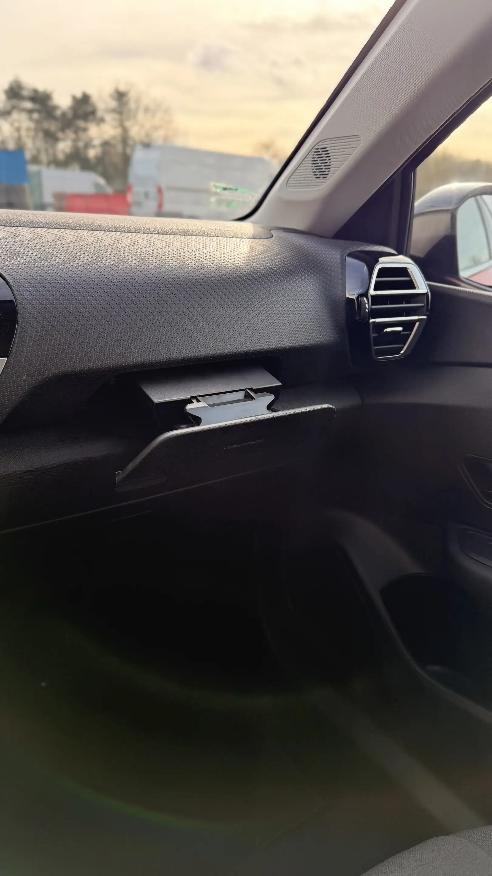 Citroen E-C4 Electric SHINE-PACK — photo 12