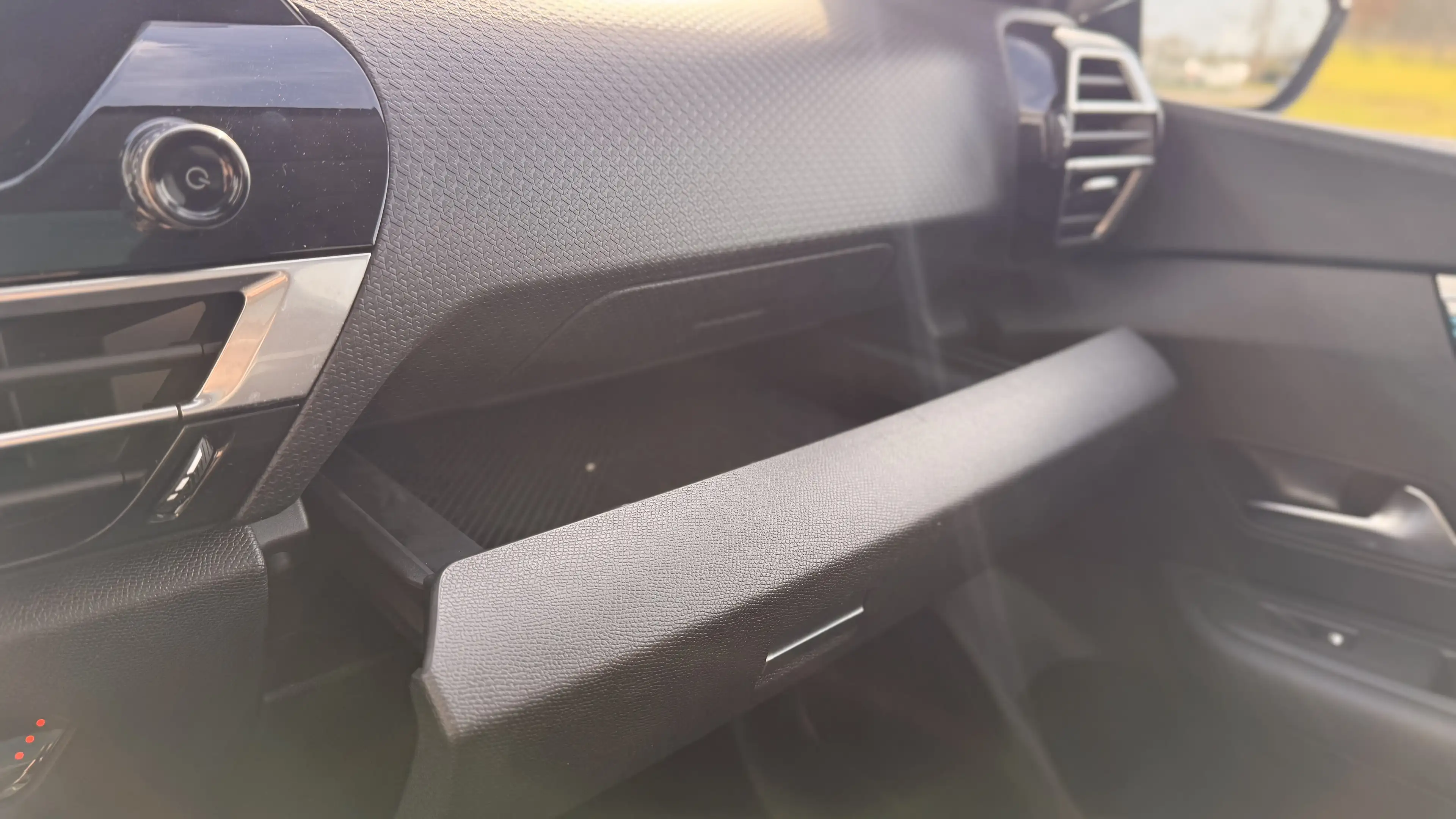 Citroen E-C4 Electric SHINE-PACK — photo 11