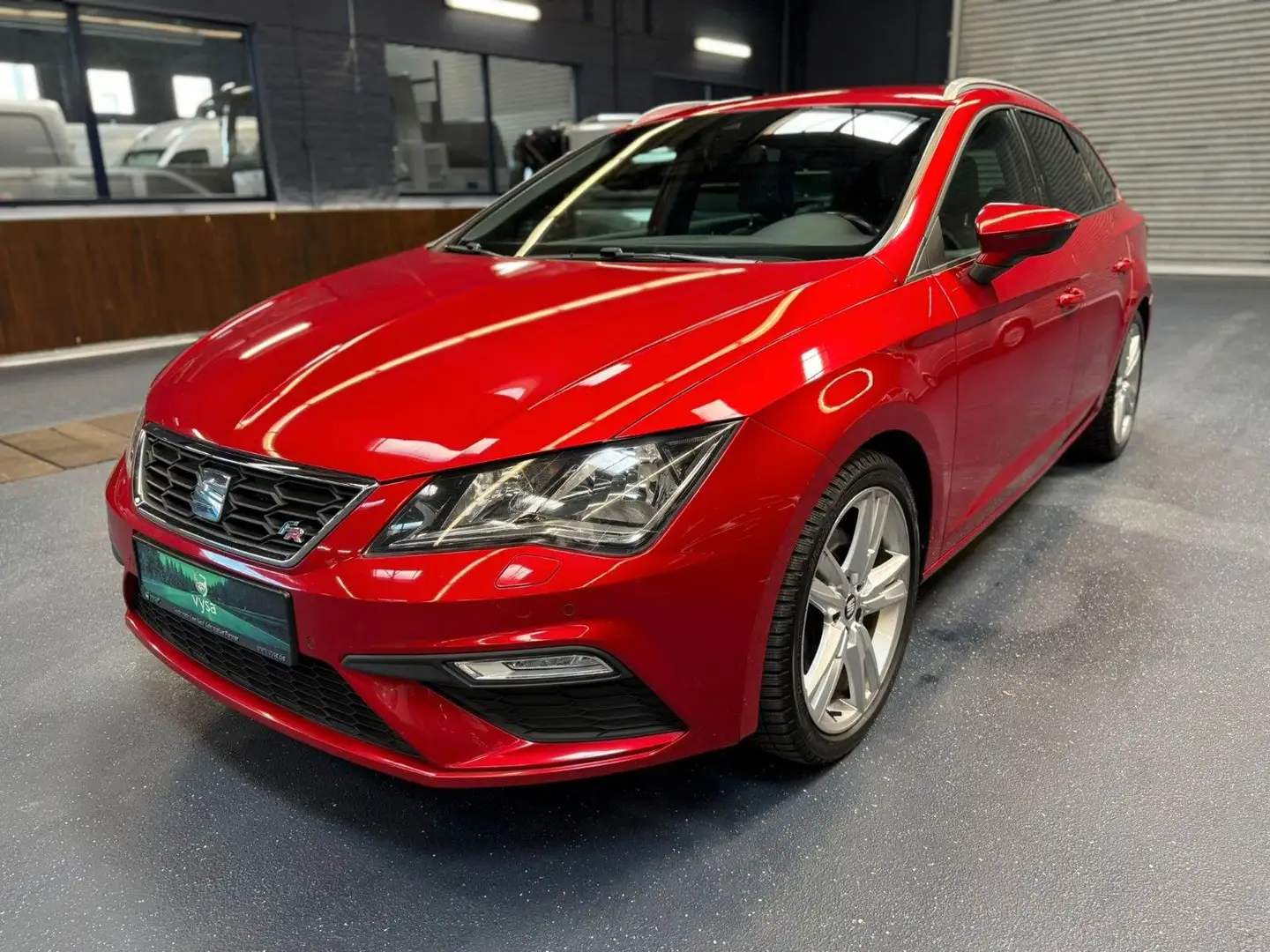 SEAT Leon ST FR Virtual Cockpit F1 NAVI SHZ PDC Rot - 1