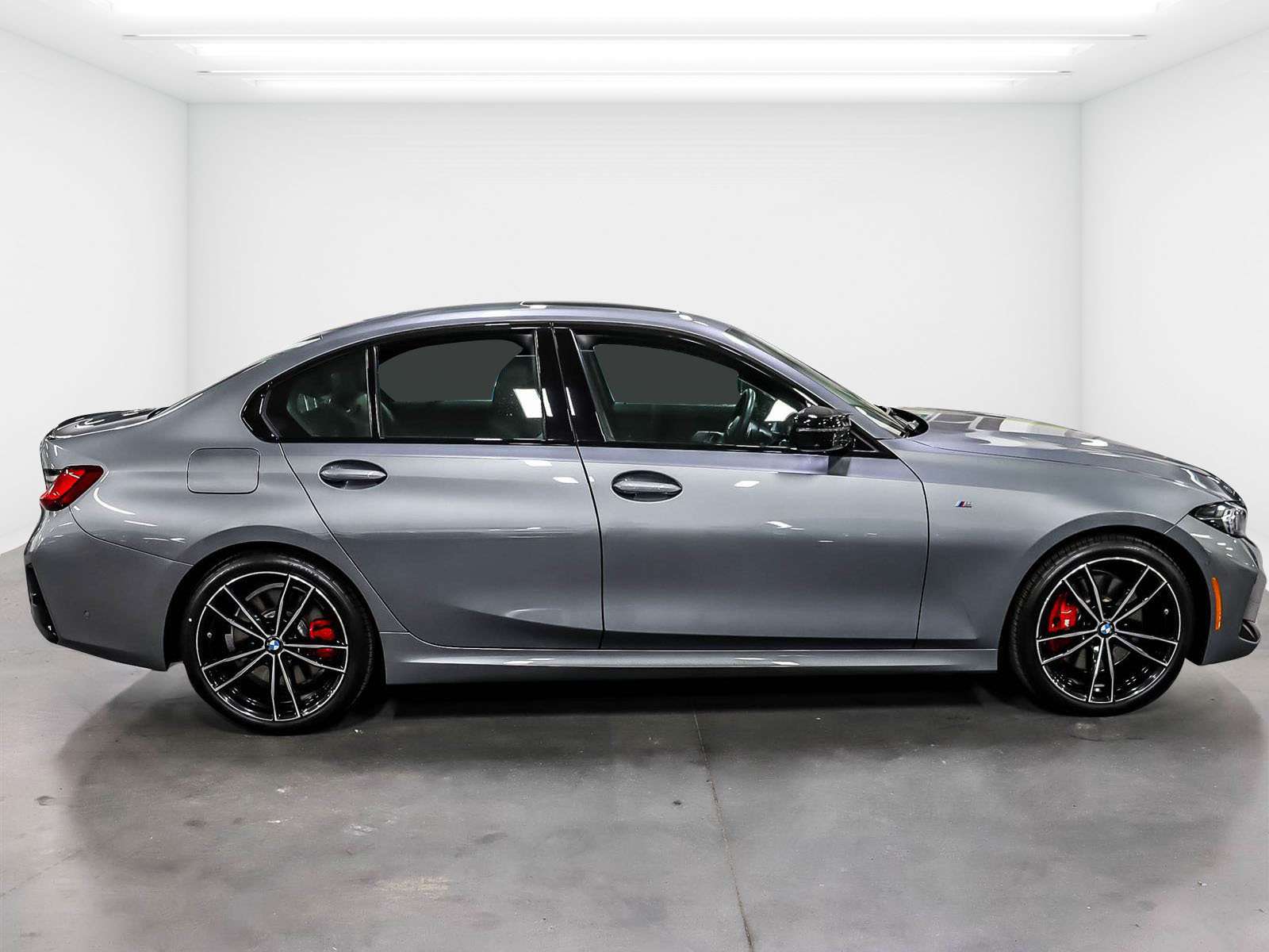 2024 BMW 3 Series xDrive Sedan — снимка 1