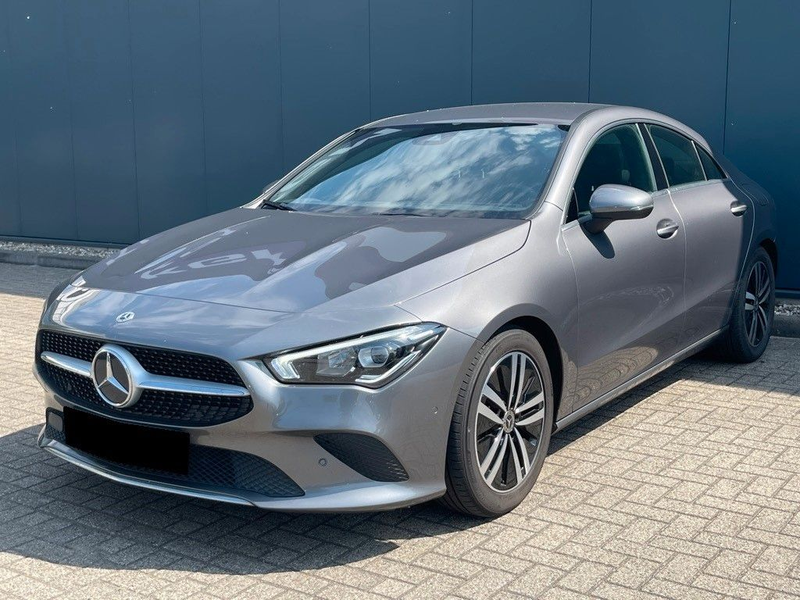 Mercedes-Benz CLA 180 Luxury DCT Kamera+Navi+LED+Leder