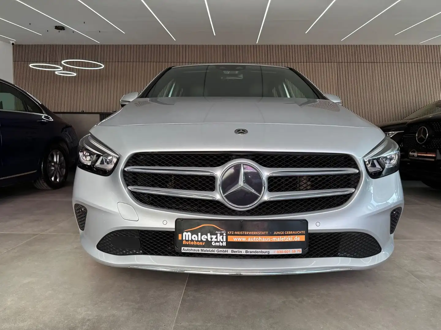 Mercedes-Benz B 220 4Matic*AppleCarPlay*DCT*Ambiente*MotorNeu* Argintiu - 2