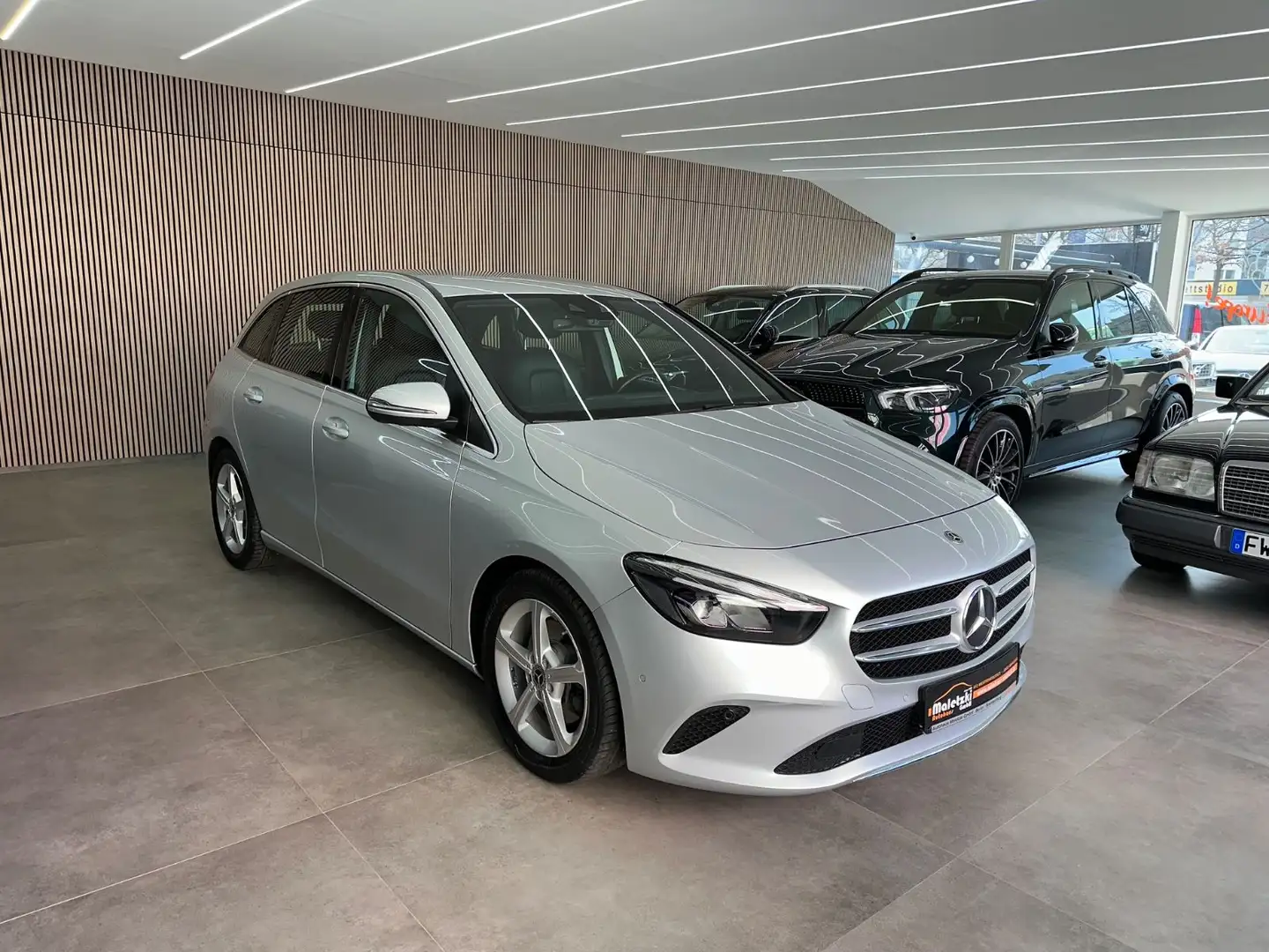 Mercedes-Benz B 220 4Matic*AppleCarPlay*DCT*Ambiente*MotorNeu* Argintiu - 1