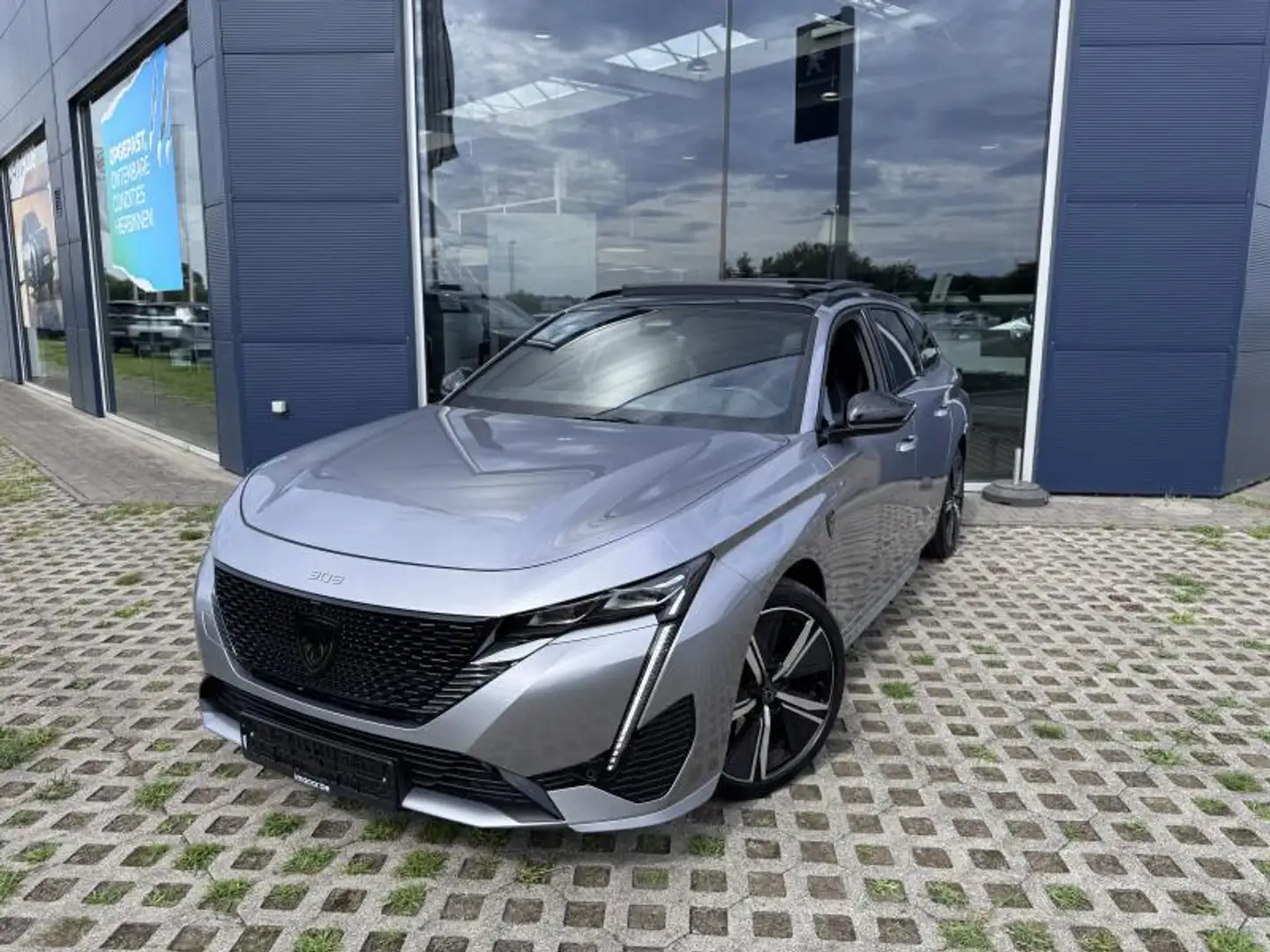 Peugeot 308 GT,MASSAGE,PANODAK,ALCANTARA Plateado - 1
