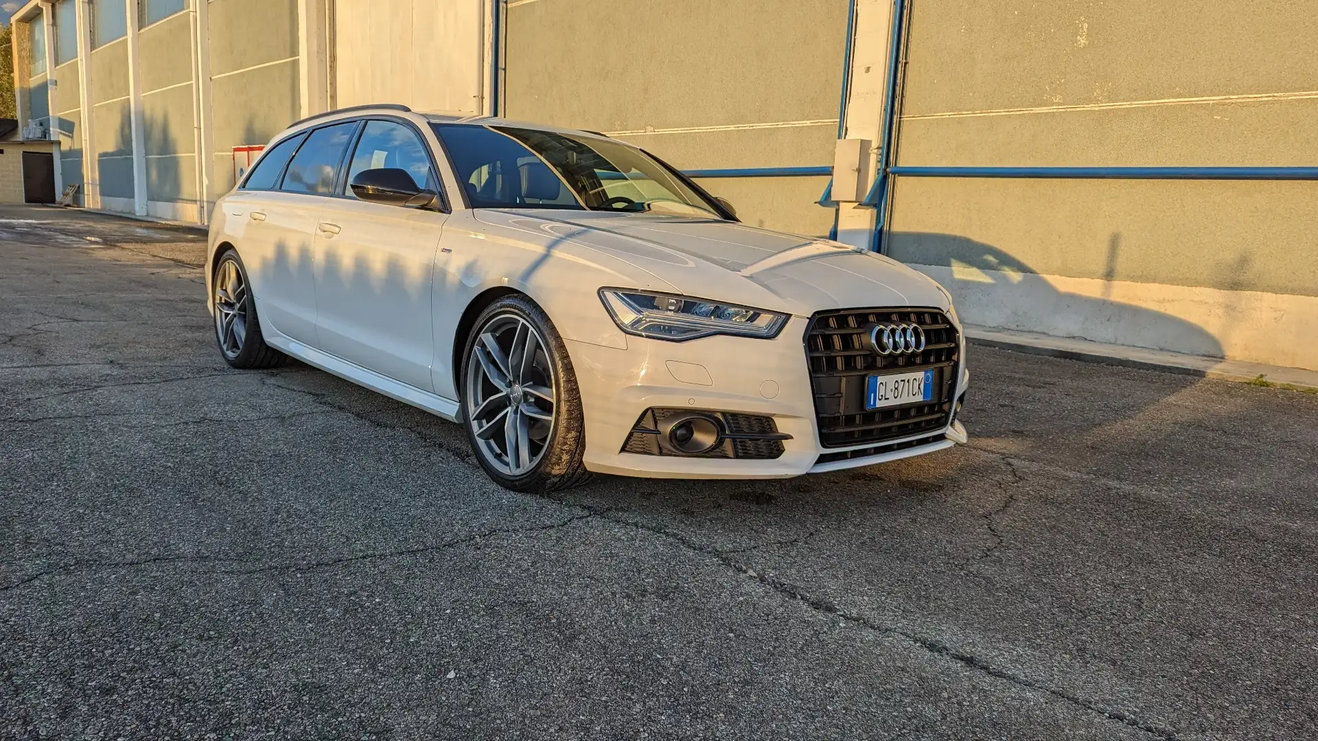 Audi A6 Avant 2.0 tdi ultra Business Plus 190cv s-tronic - 1