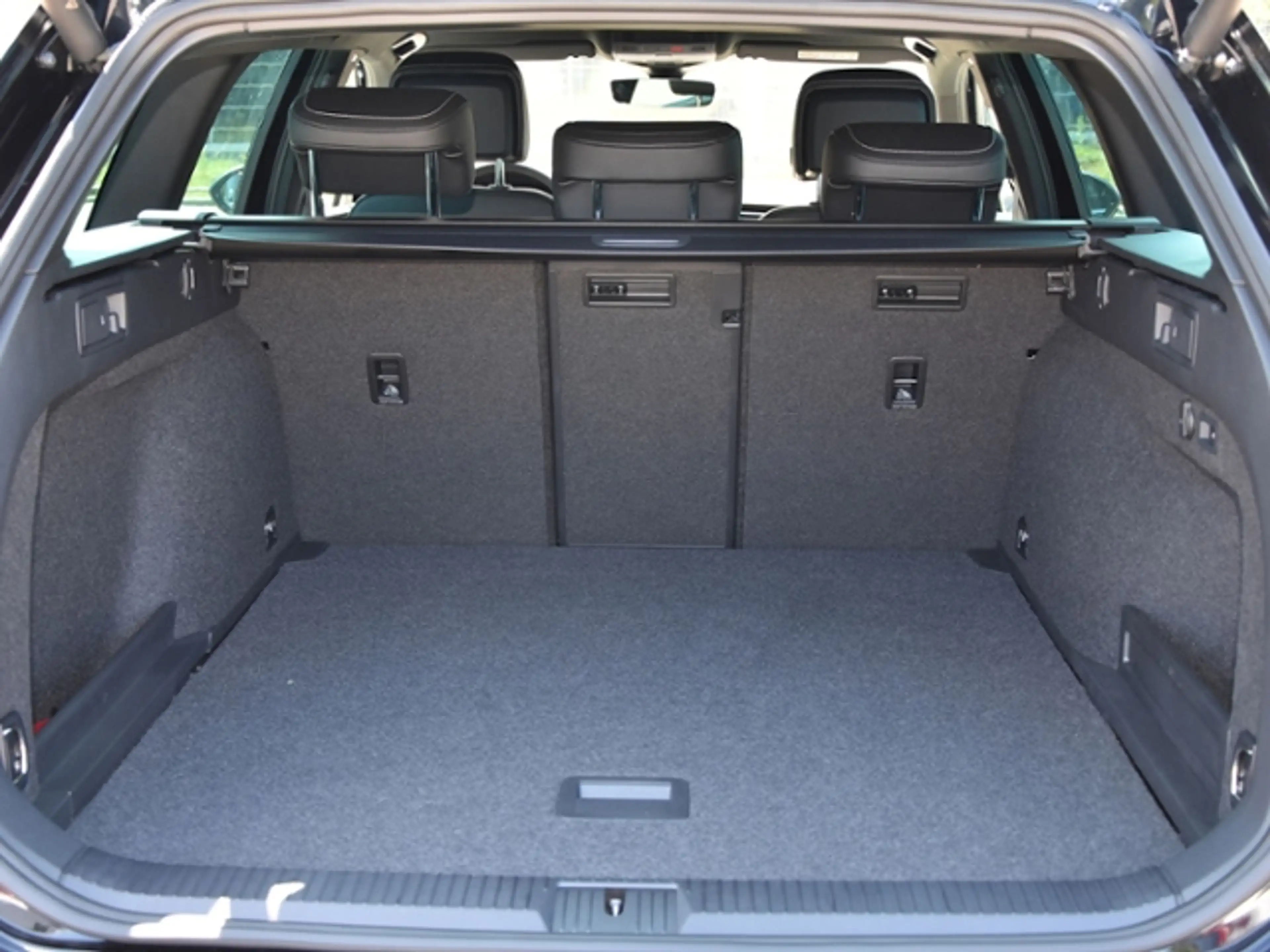 Volkswagen Passat Alltrack +HU+IQ DRIVE+LEDER+HARMAN KARDON+ — photo 13